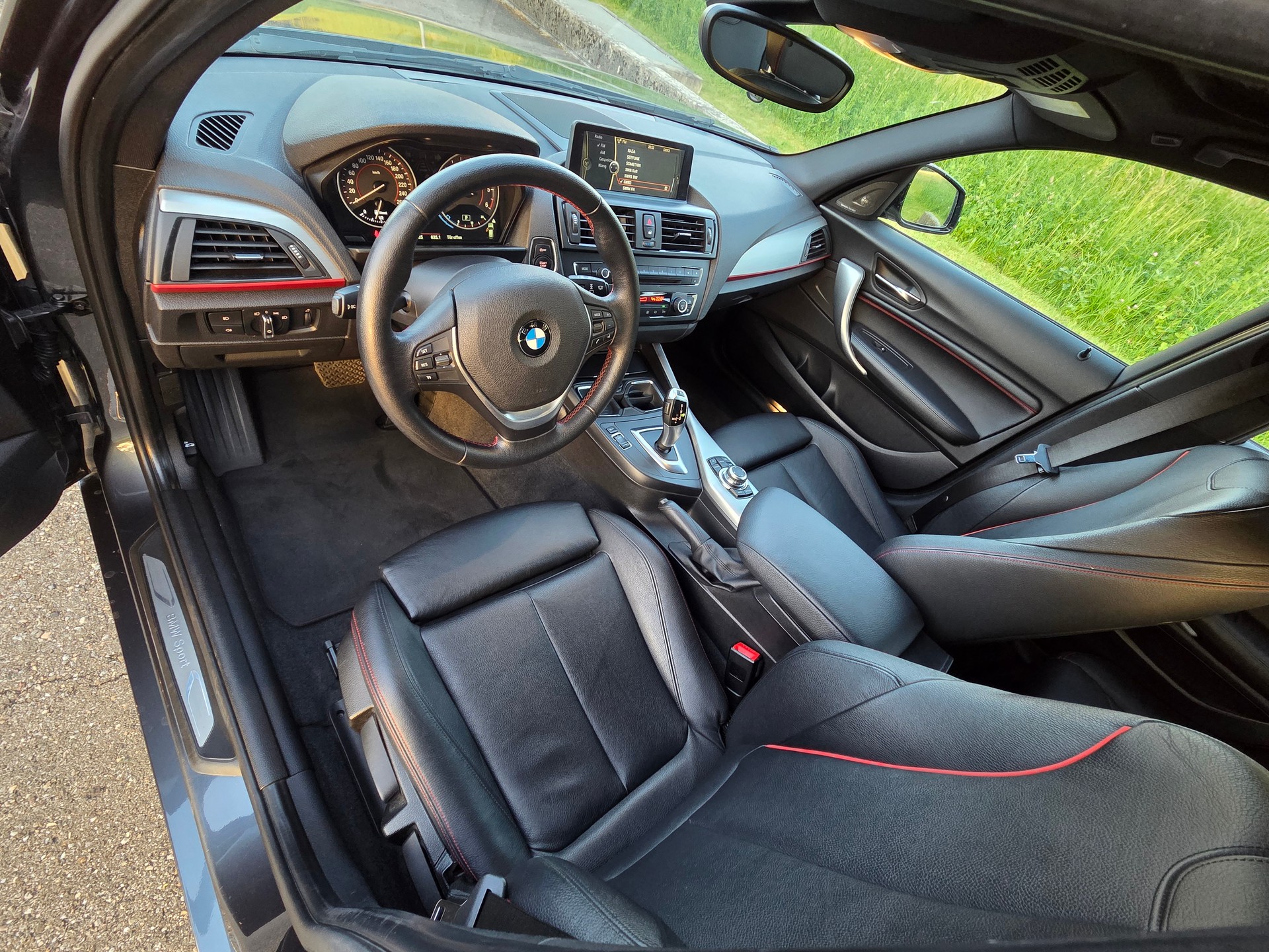 BMW 118d-image-7