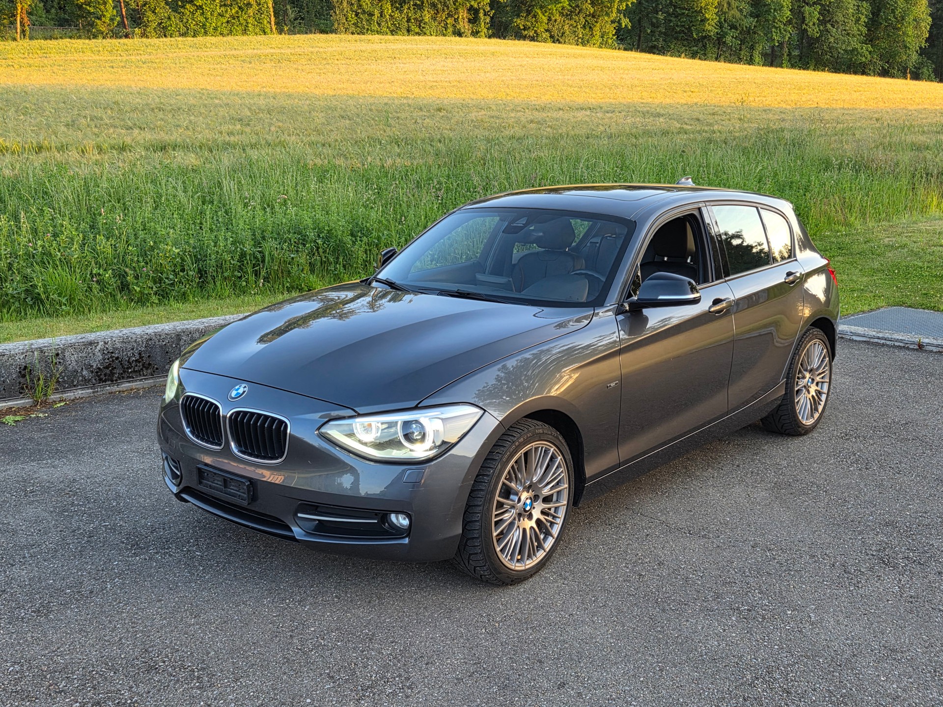 BMW 118d-image-0