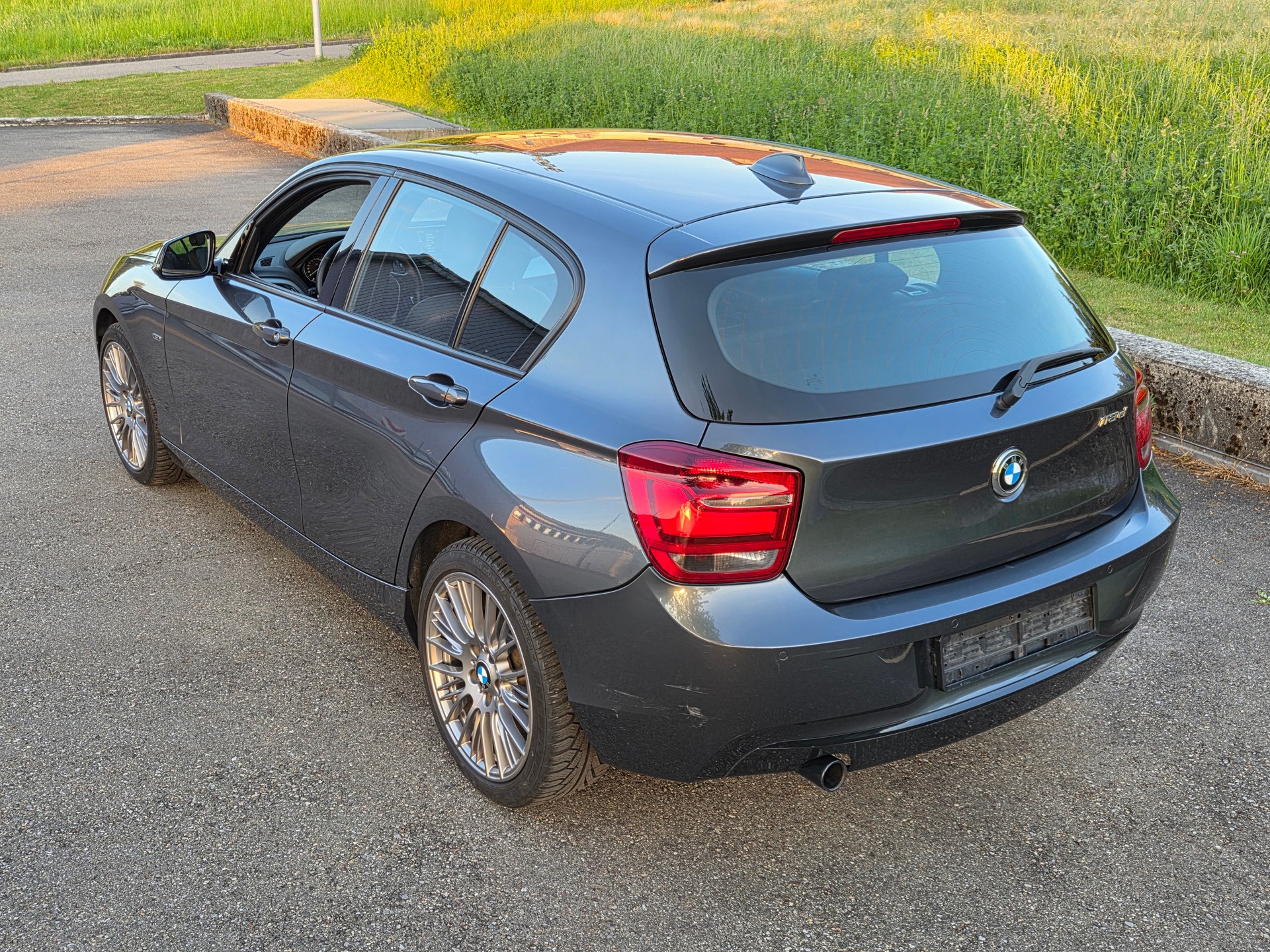 BMW 118d-image-4