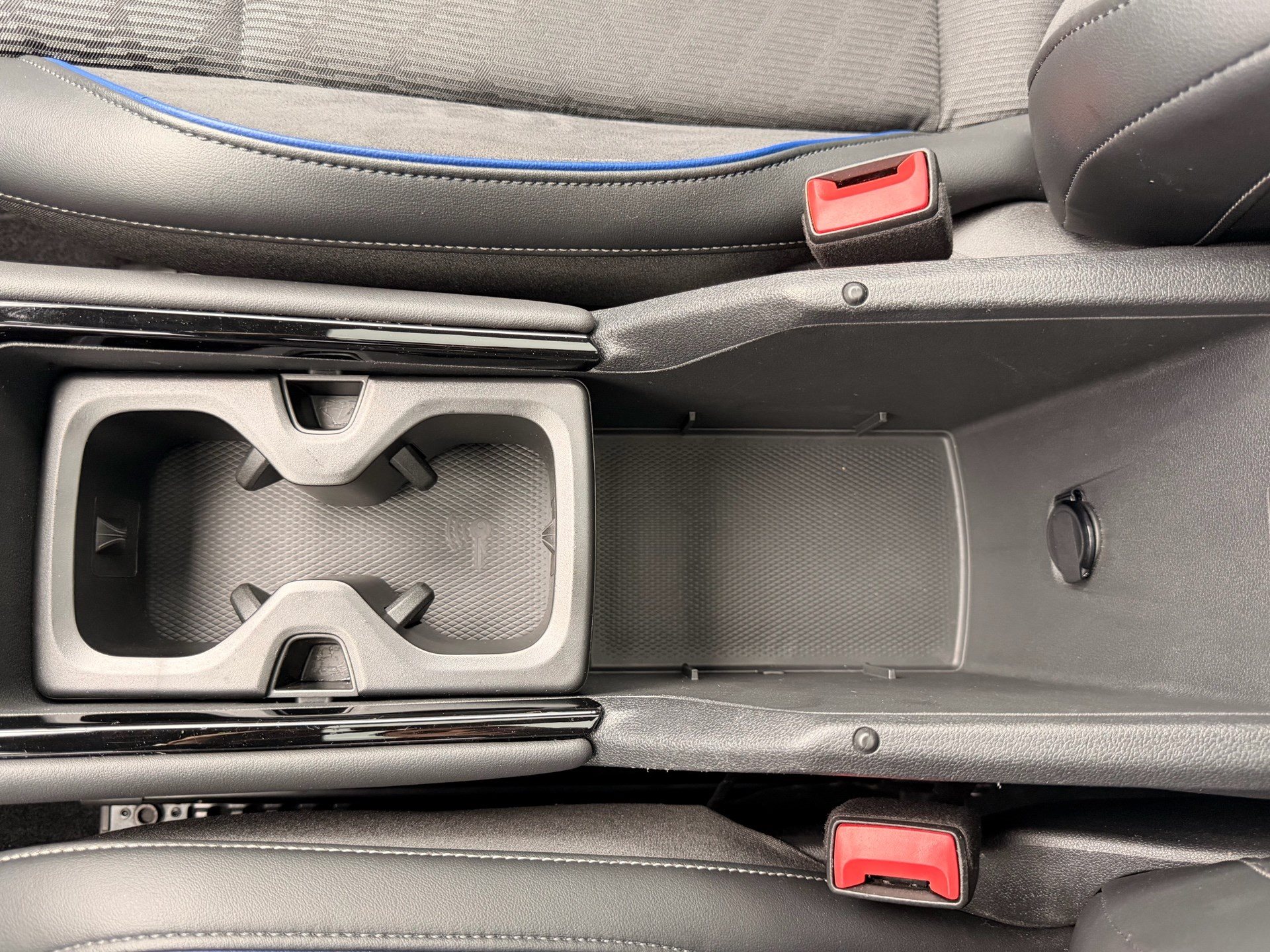 VW Tayron 2.0 TDI 193 PS 4MOTION R-LINE *** HEAD-UP DISPLAY & ANHÄNGERKUPPLUNG***-image-22