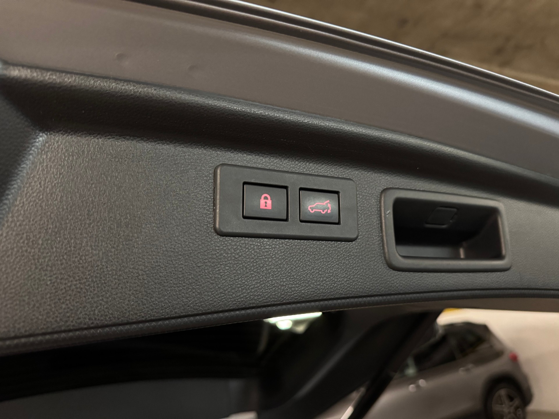 SUBARU Forester 2.0i e-Boxer Sport Lineartronic-image-18