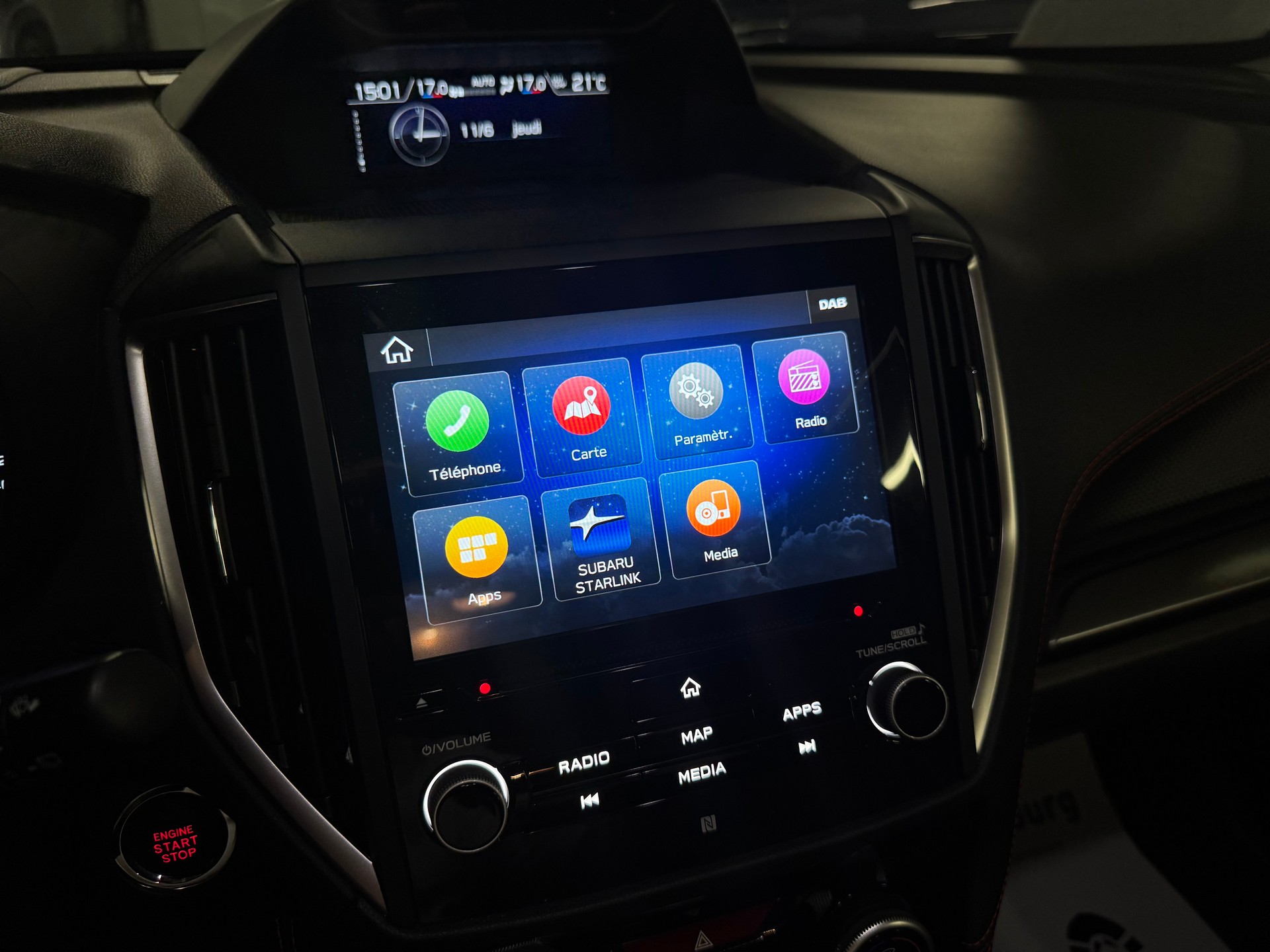 SUBARU Forester 2.0i e-Boxer Sport Lineartronic-image-9