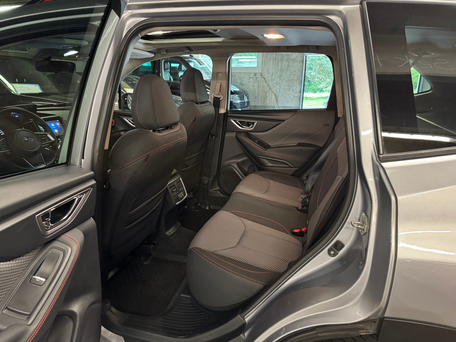 SUBARU Forester 2.0i e-Boxer Sport Lineartronic-image-16