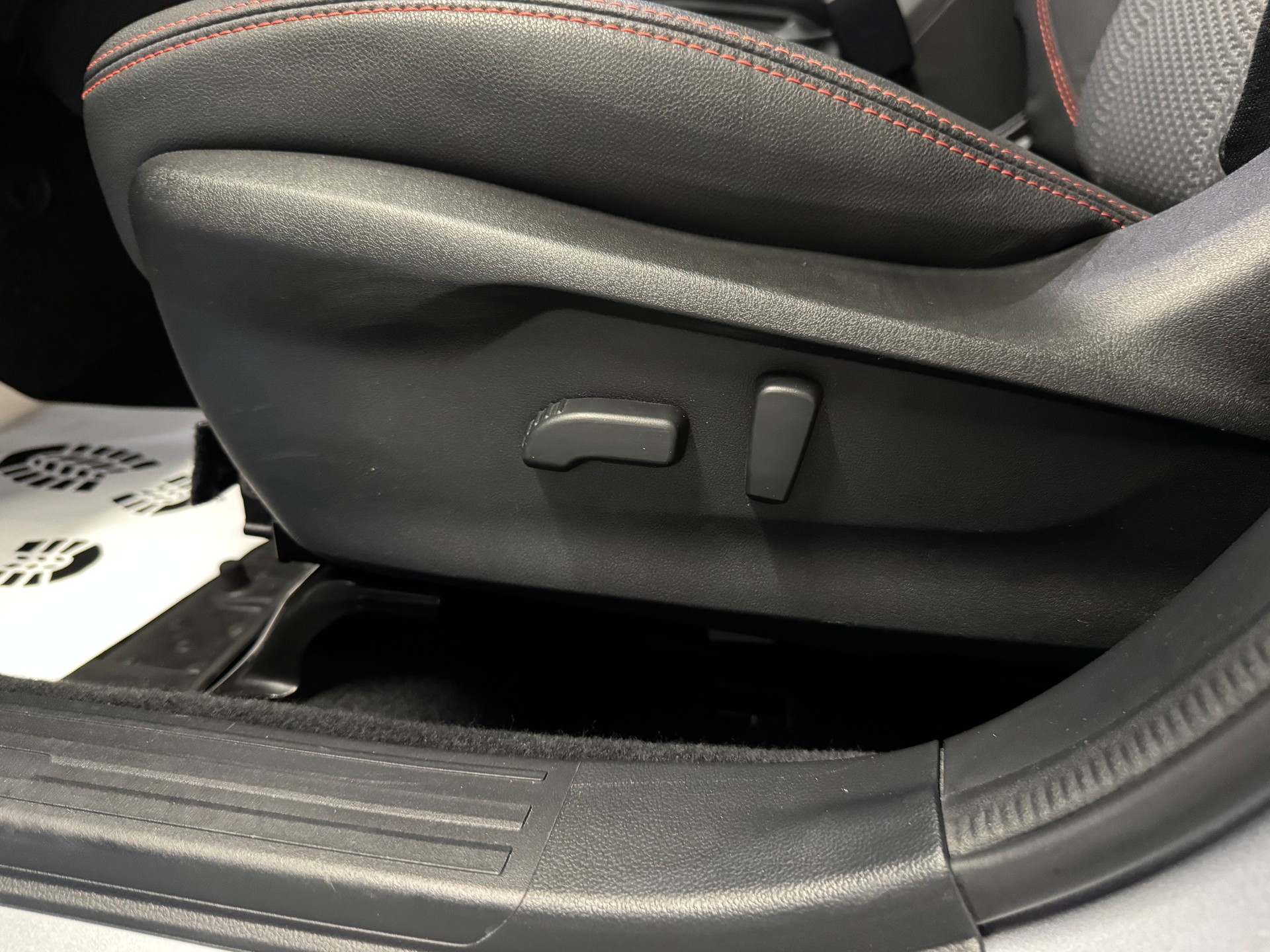 SUBARU Forester 2.0i e-Boxer Sport Lineartronic-image-15