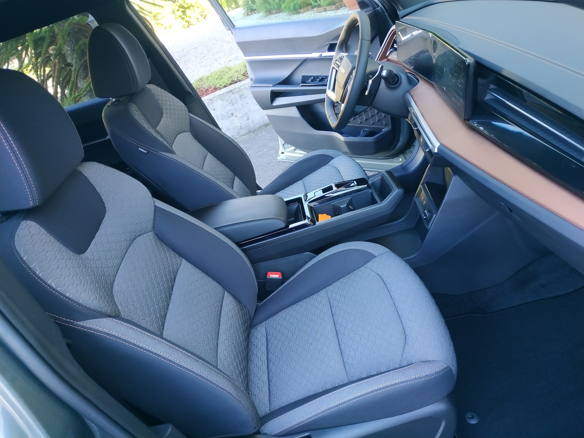 KGM-SsangYong Torres 1.5 TGDI Hybrid Platinum AT-image-12