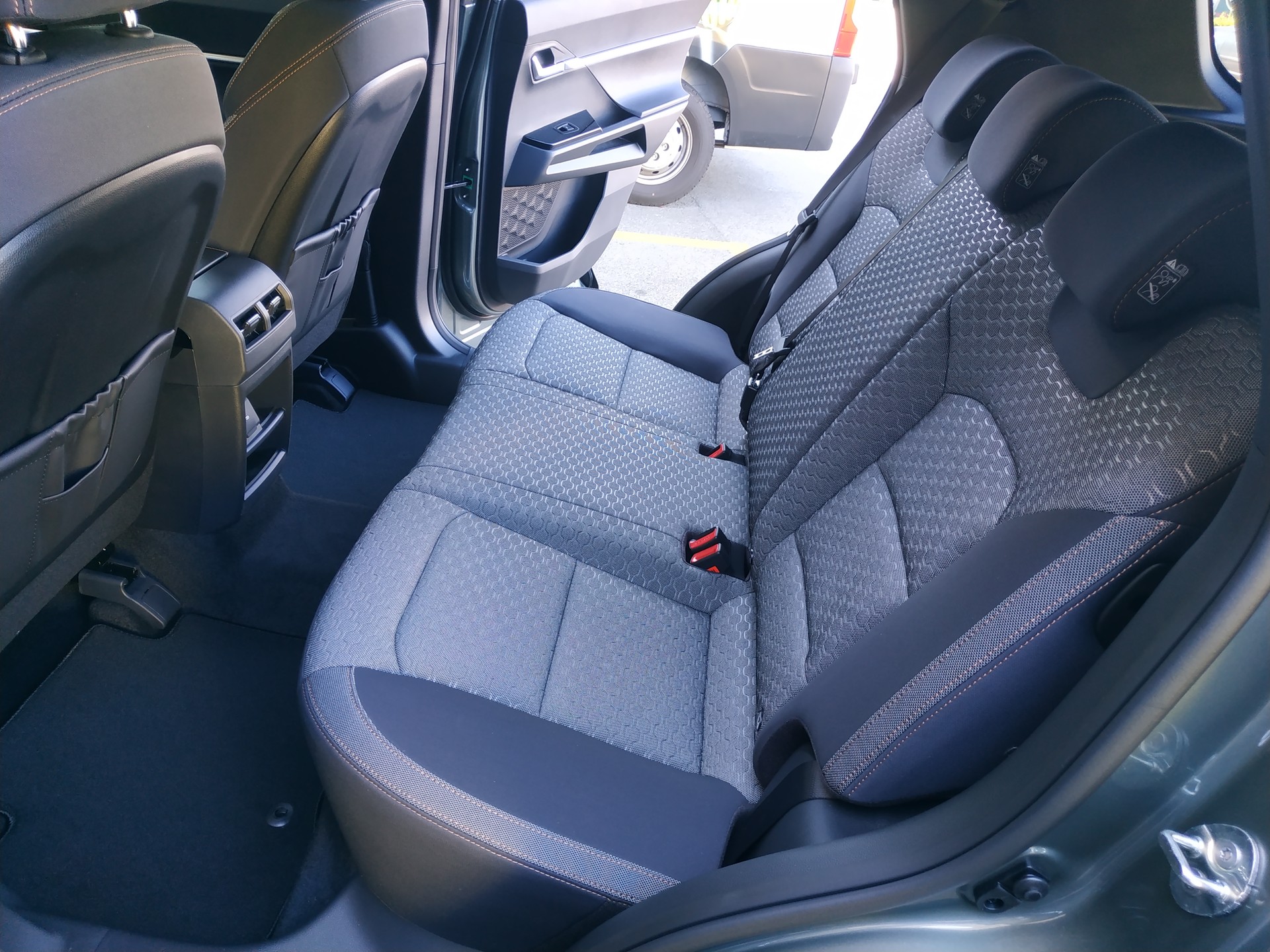 KGM-SsangYong Torres 1.5 TGDI Hybrid Platinum AT-image-18