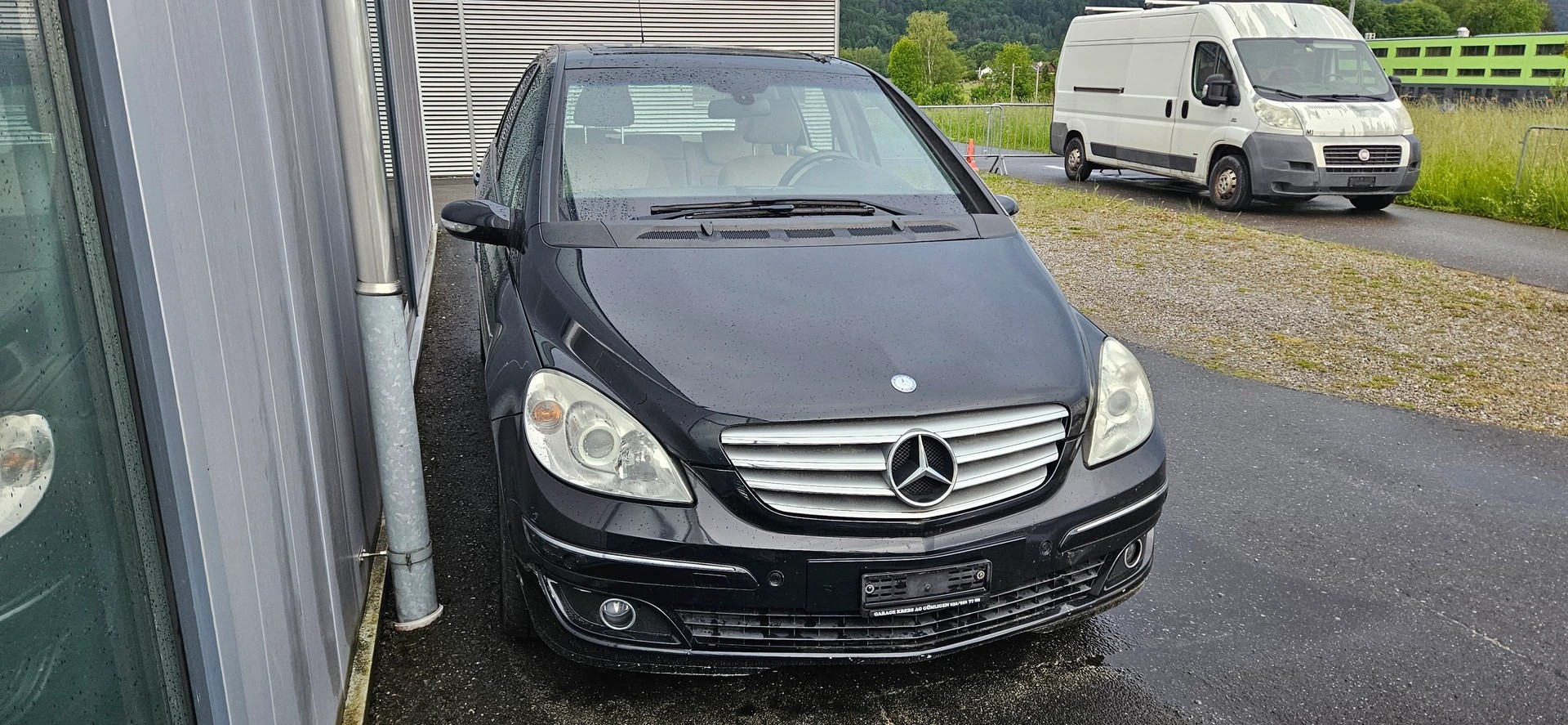 MERCEDES-BENZ B 200-image-3
