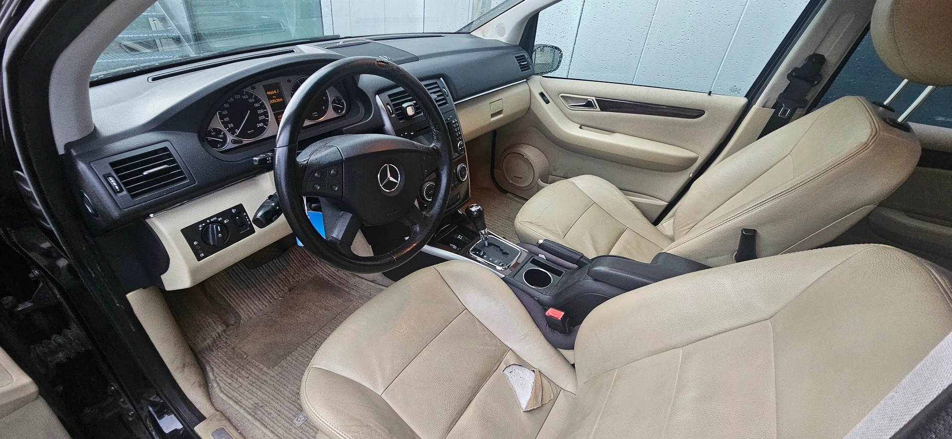MERCEDES-BENZ B 200-image-6