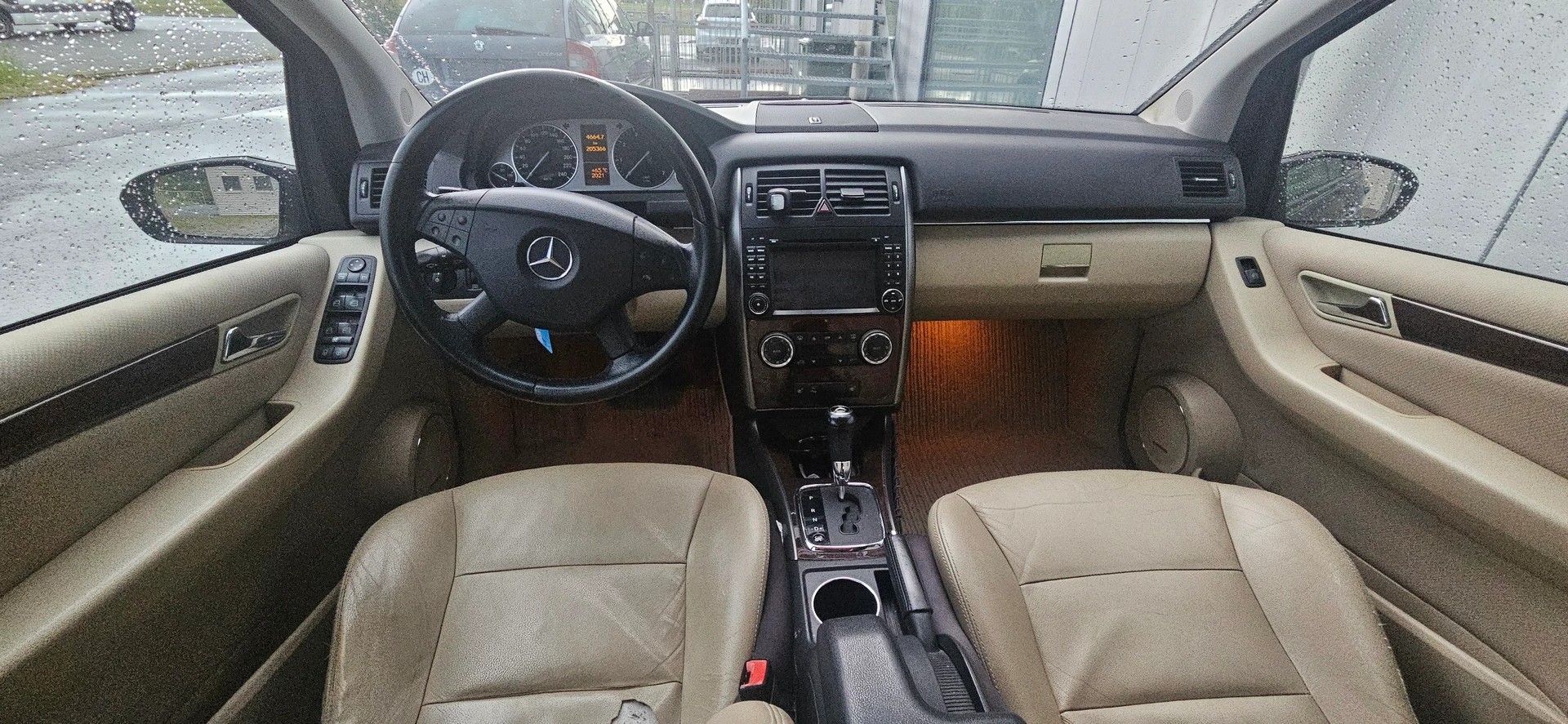 MERCEDES-BENZ B 200-image-7