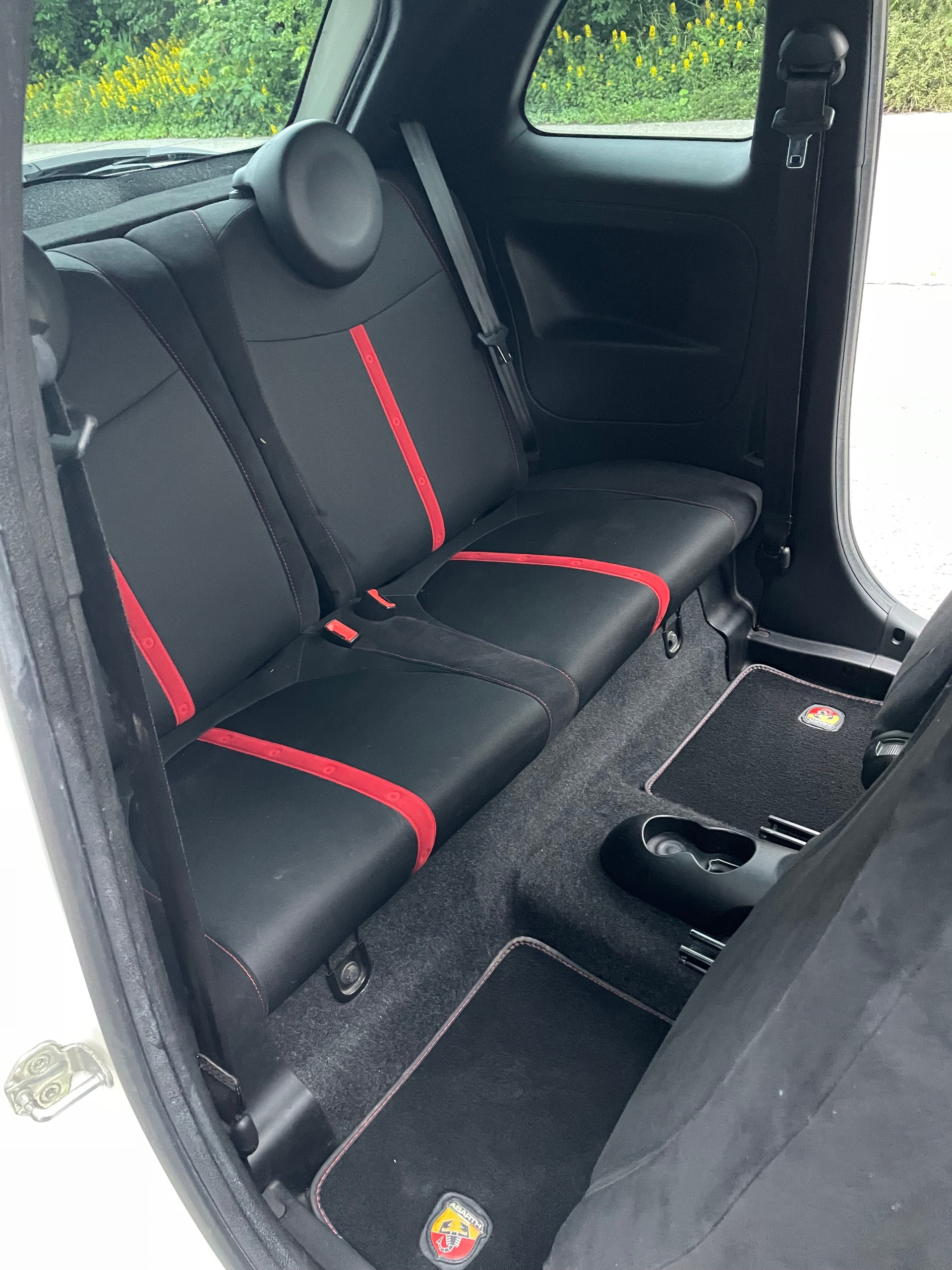 FIAT 500 1.4 16V Turbo Abarth-image-12