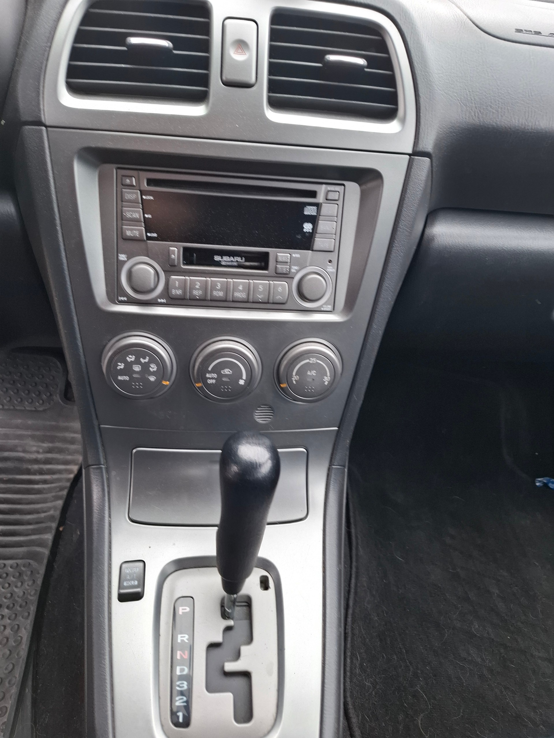 SUBARU Impreza 1.5R Swiss Pique-As Automatic-image-5
