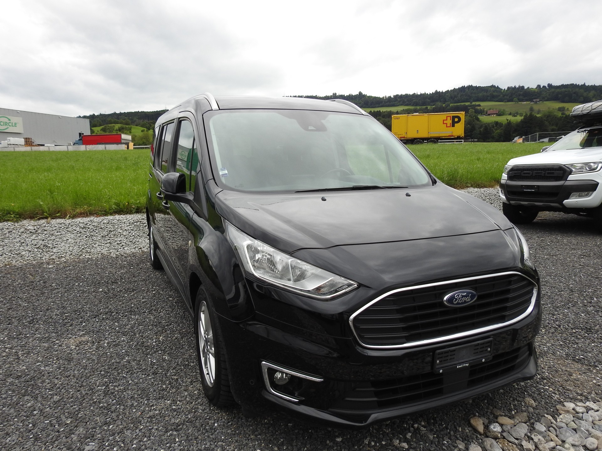 FORD Grand Tourneo Connect 1.5 EcoBlue Titanium Automat-image-8