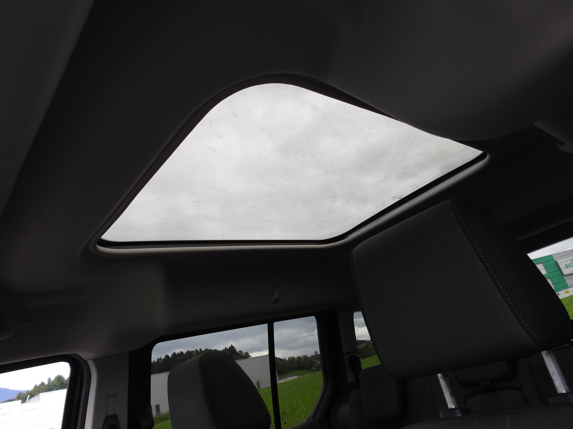 FORD Grand Tourneo Connect 1.5 EcoBlue Titanium Automat-image-30