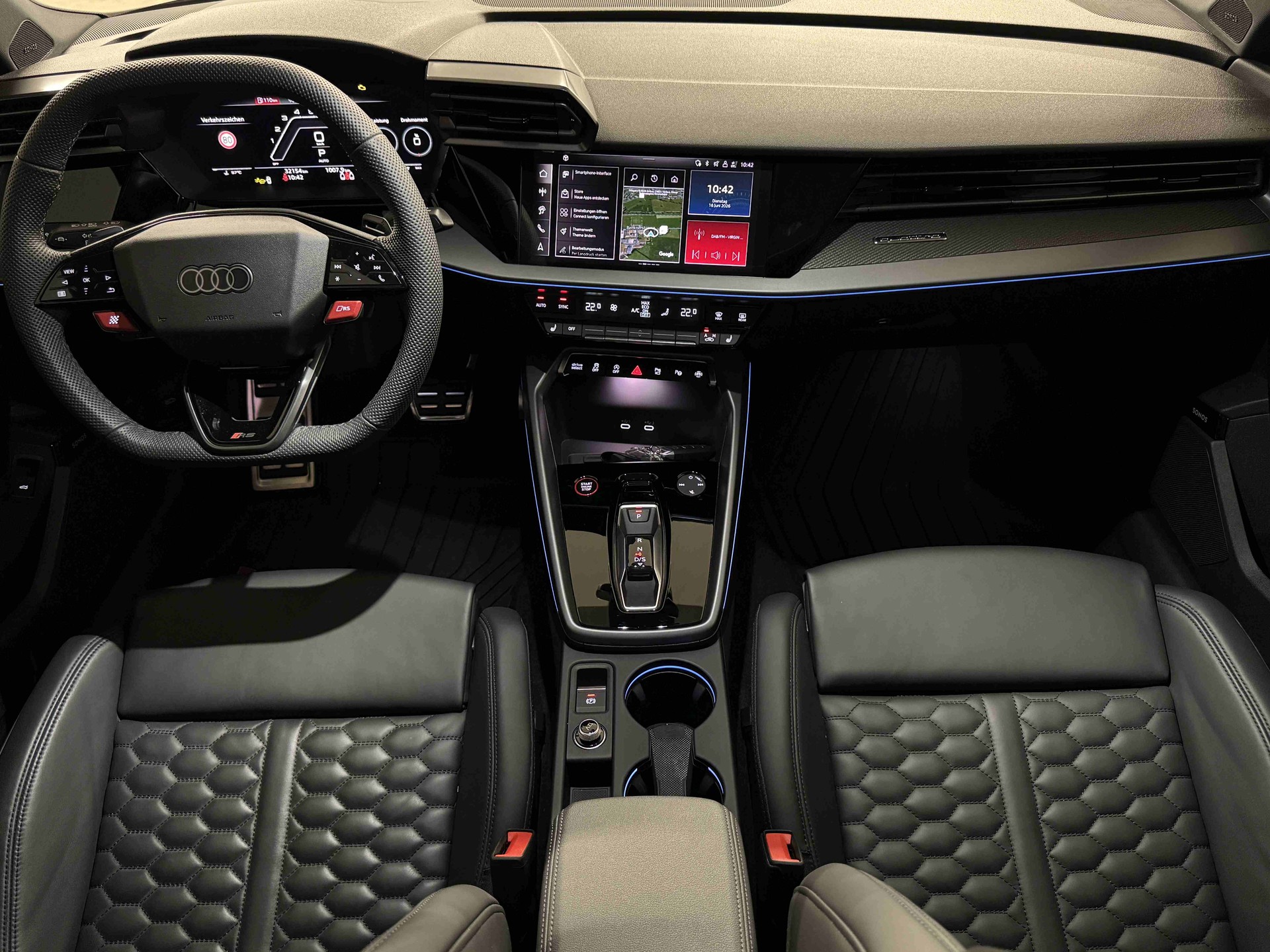 AUDI RS3 Sportback 2.5 TSI quattro S-tronic-image-11