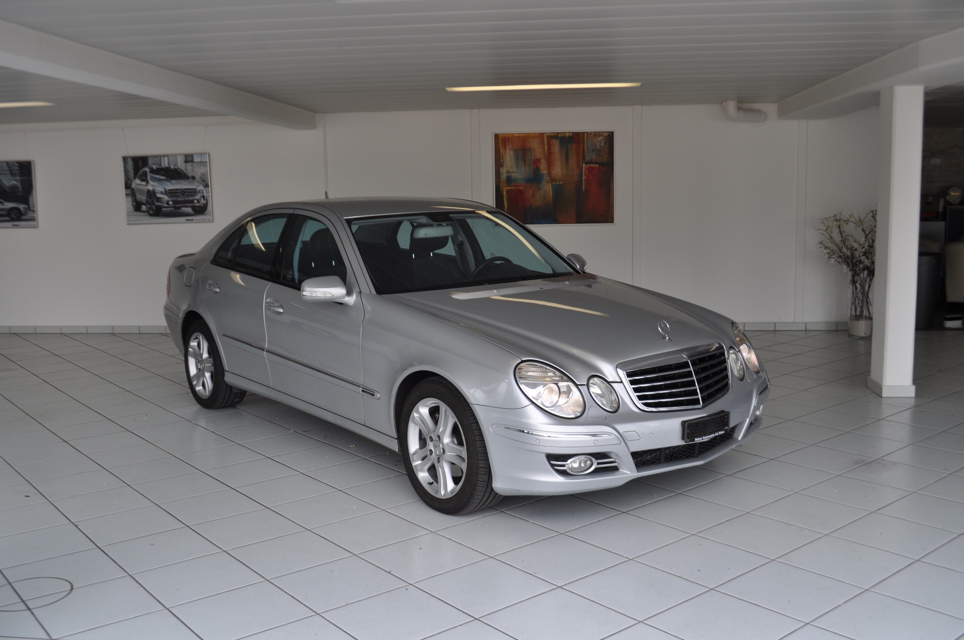 MERCEDES-BENZ E 280 Avantgarde 4Matic Automatic-image-0