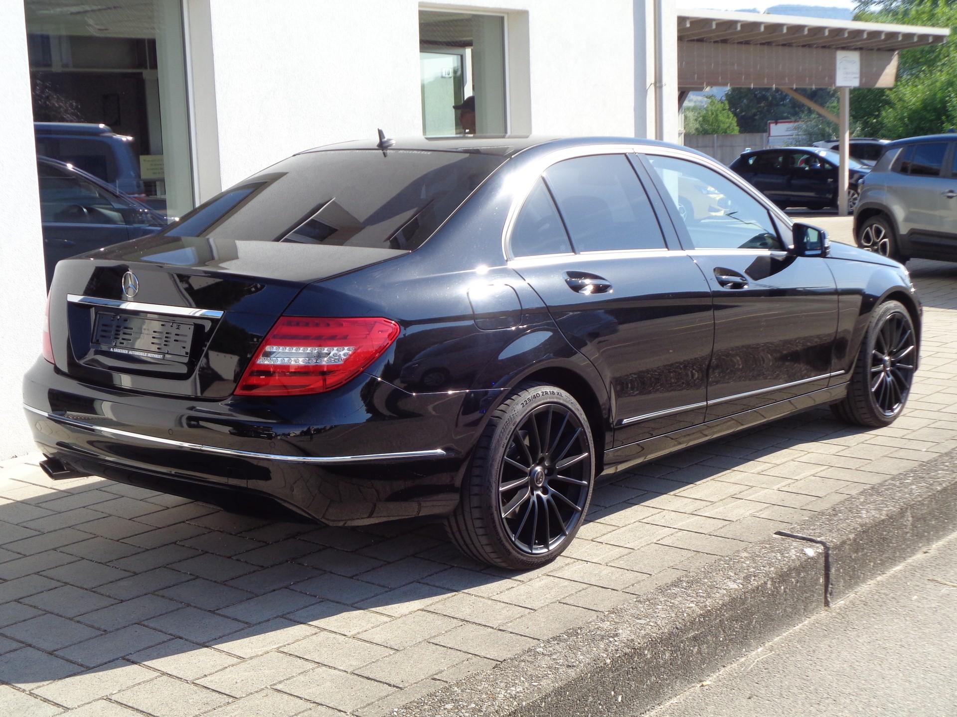 MERCEDES-BENZ C 250 Avantgarde 7G-Tronic-image-1