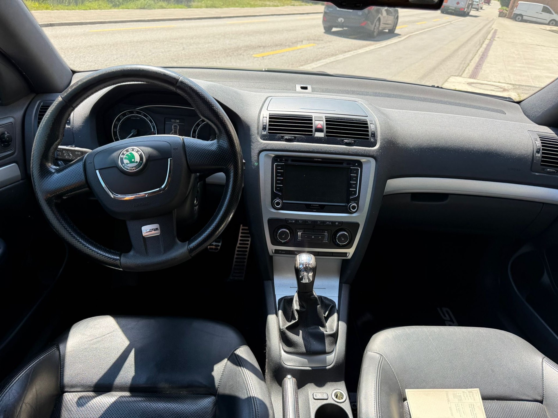 SKODA Octavia Combi 2.0 TDI RS-image-7
