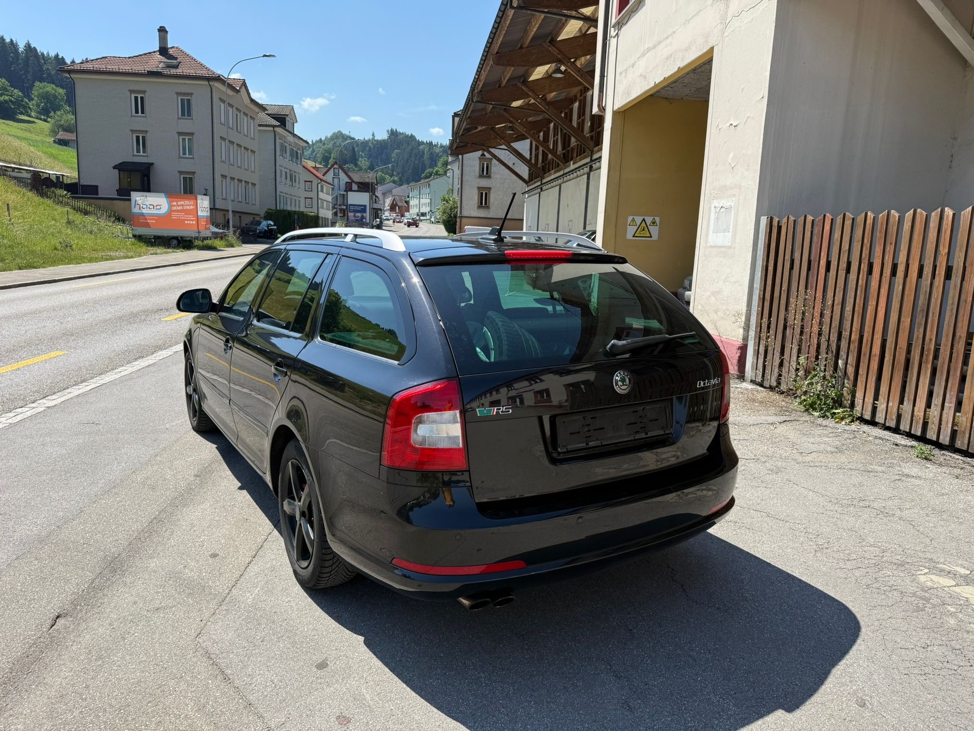SKODA Octavia Combi 2.0 TDI RS-image-2