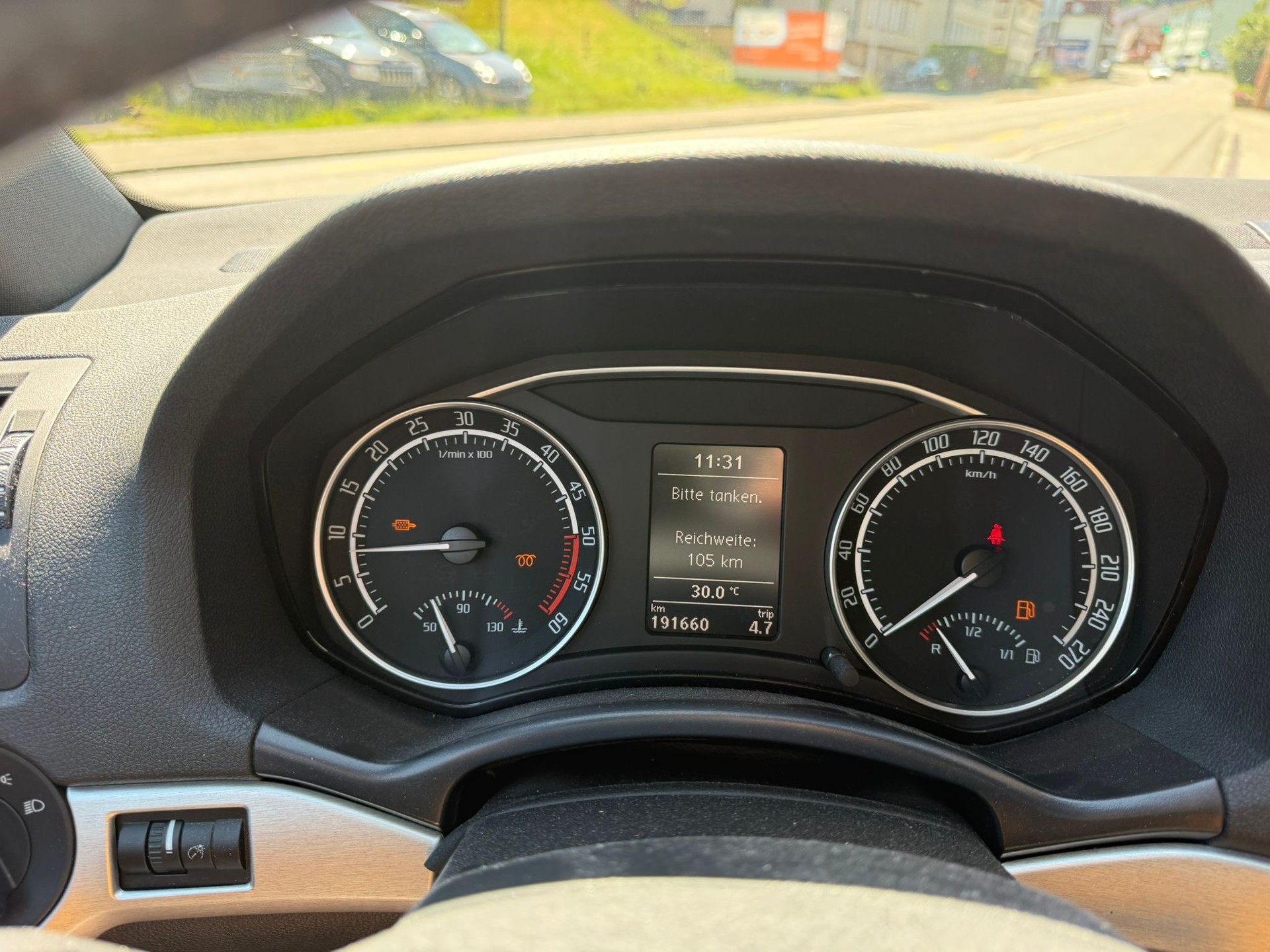 SKODA Octavia Combi 2.0 TDI RS-image-9