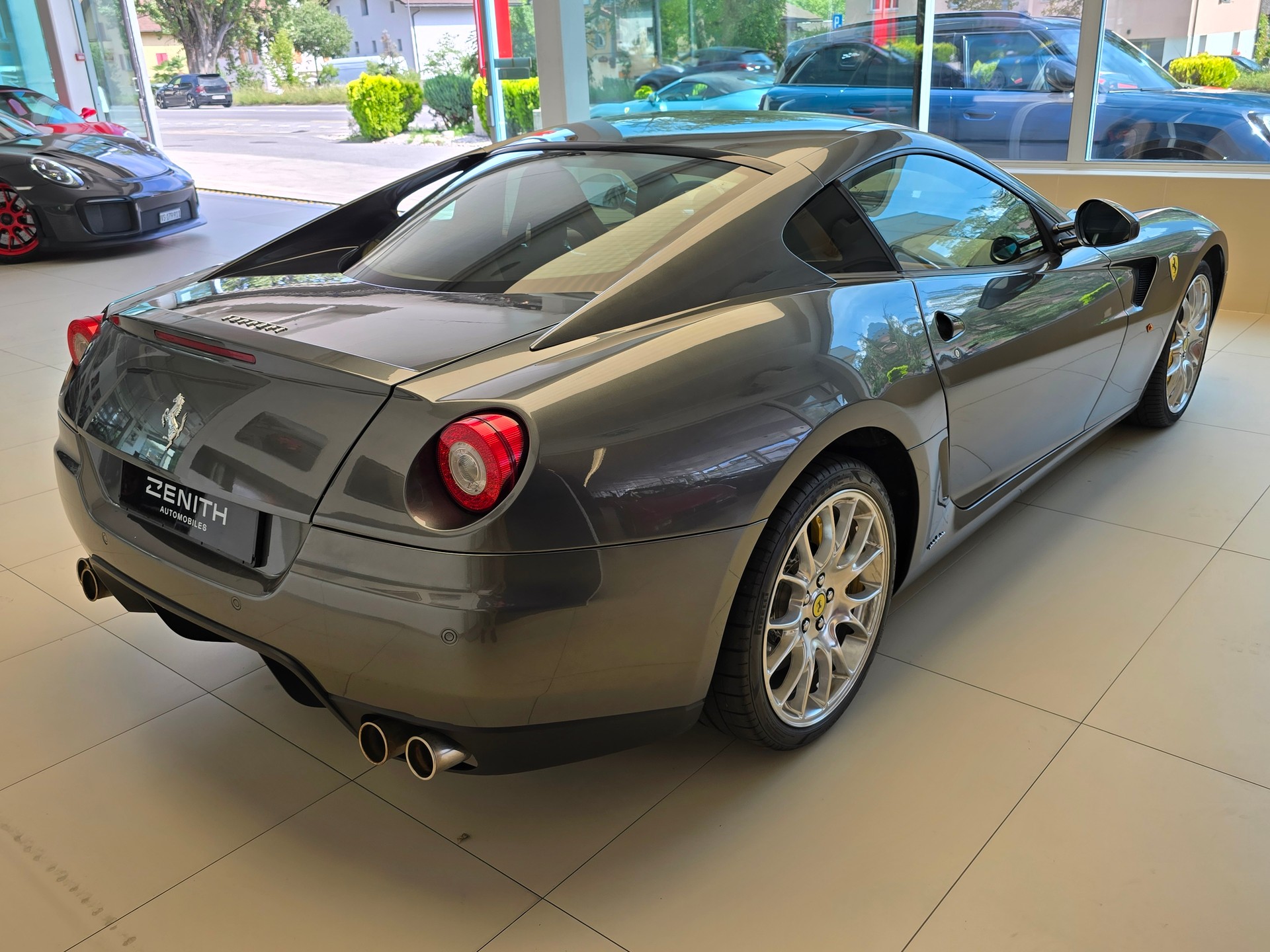 FERRARI 599 GTB-image-4