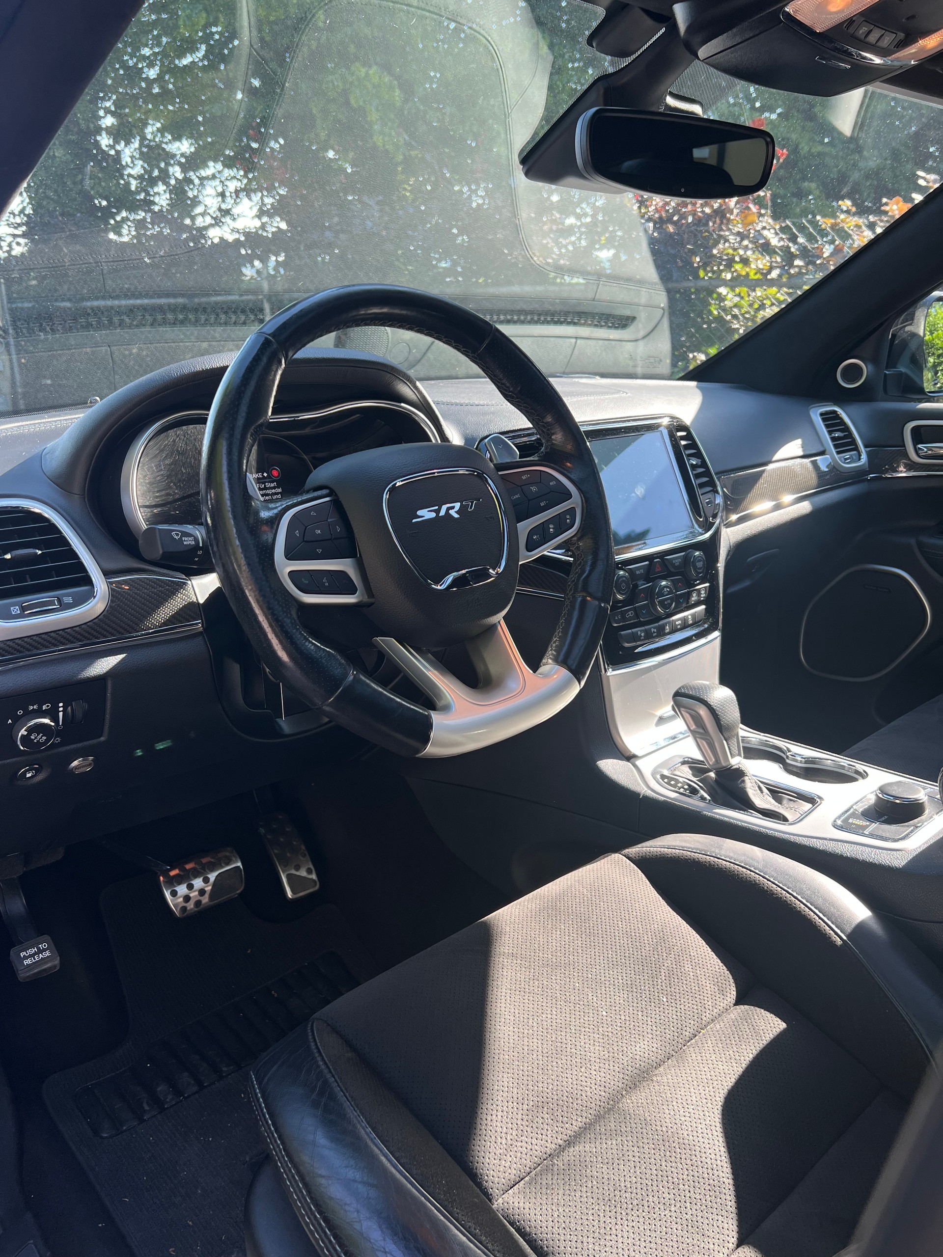 JEEP 6.4 V8 HEMI SRT8-image-1