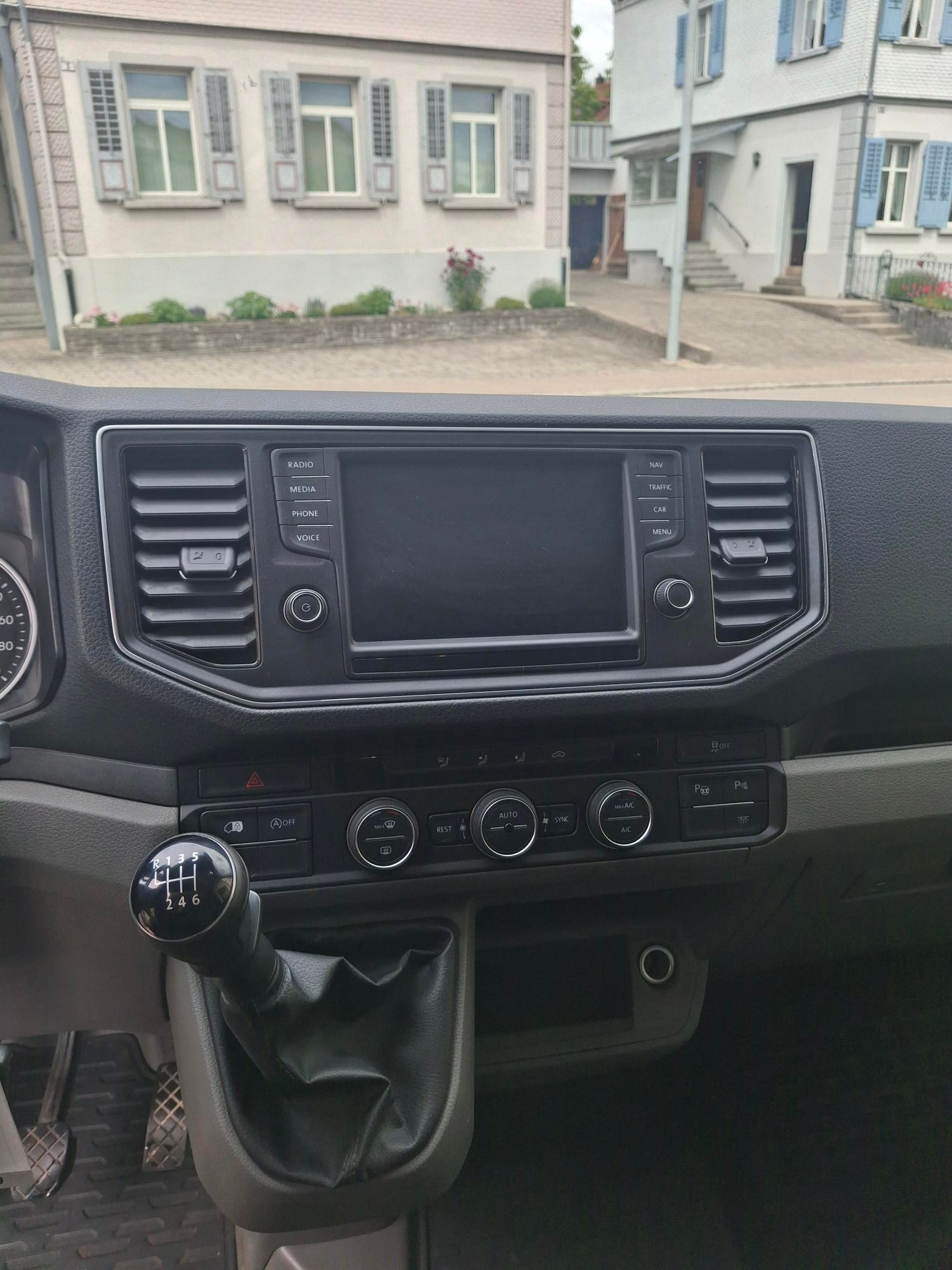 VW Crafter 35 2.0 BiTDI Entry L3-image-8