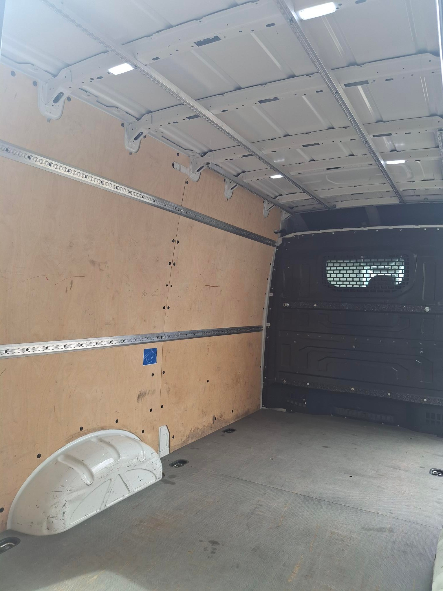 VW Crafter 35 2.0 BiTDI Entry L3-image-5