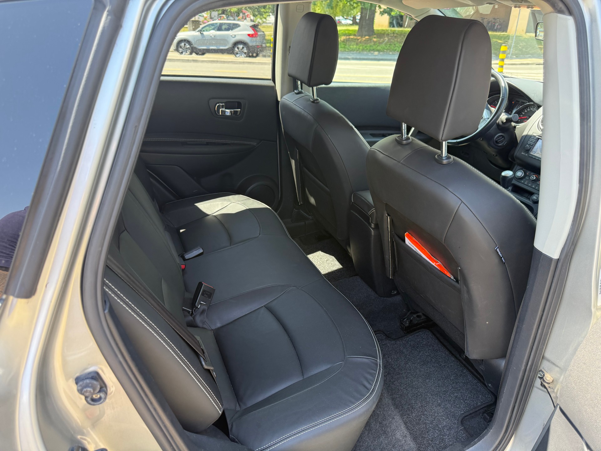 NISSAN Qashqai 2.0 4WD tekna-image-9