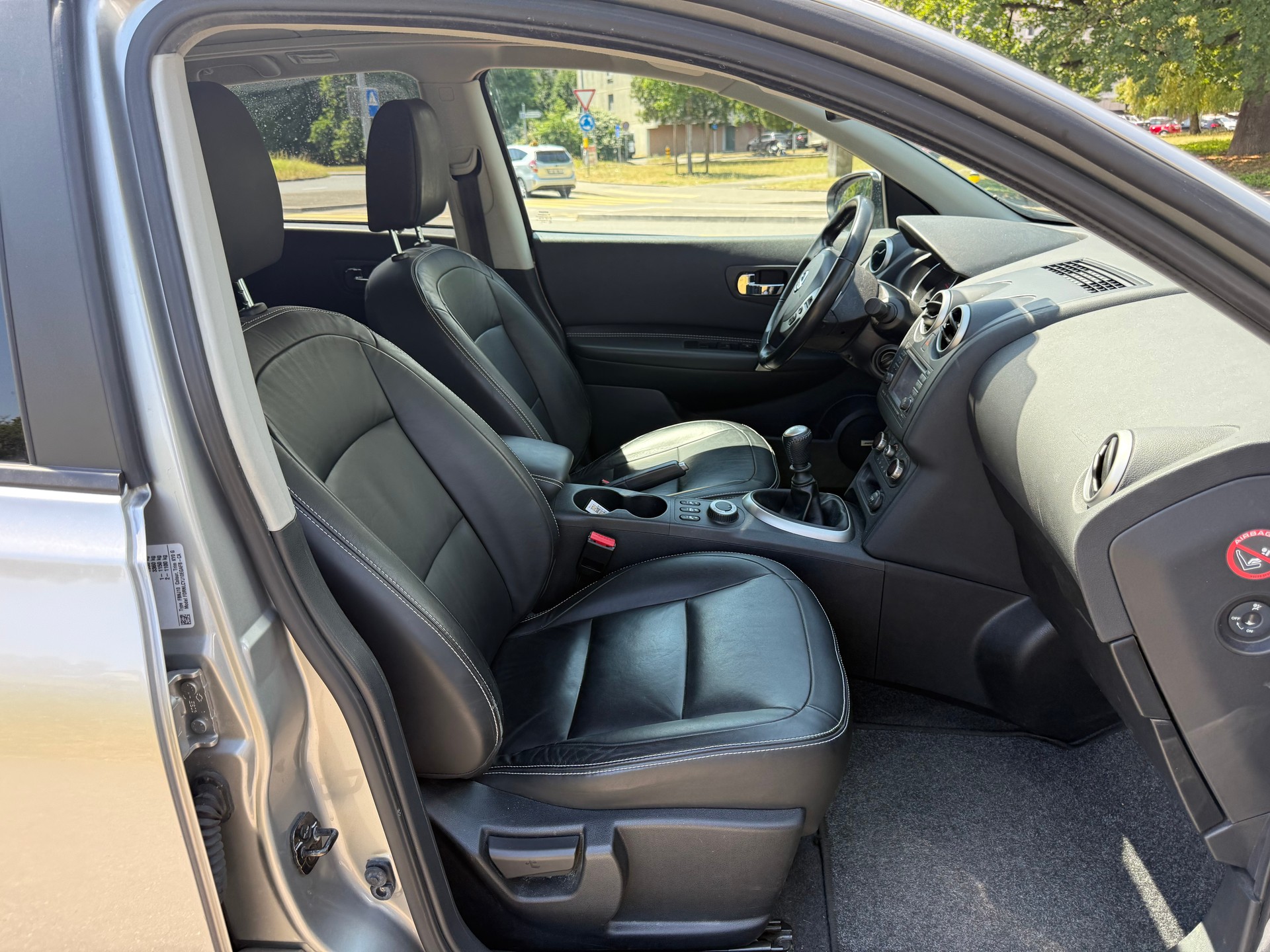 NISSAN Qashqai 2.0 4WD tekna-image-8