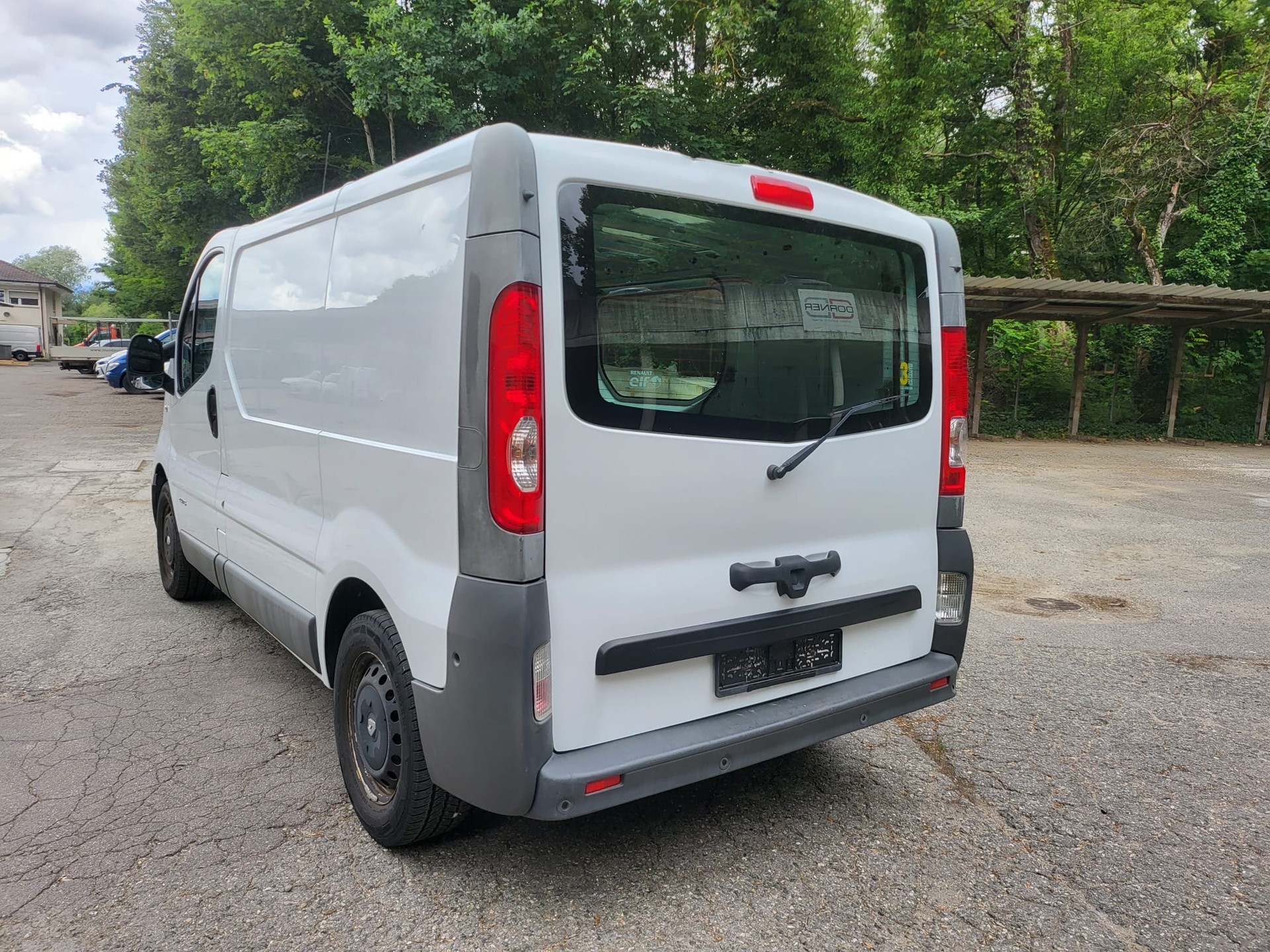 RENAULT Trafic 2.0 dCi 115 2.9t L2H1-image-3