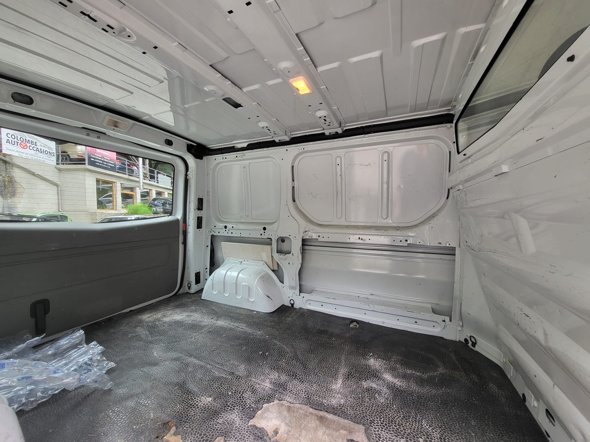 RENAULT Trafic 2.0 dCi 115 2.9t L2H1-image-6
