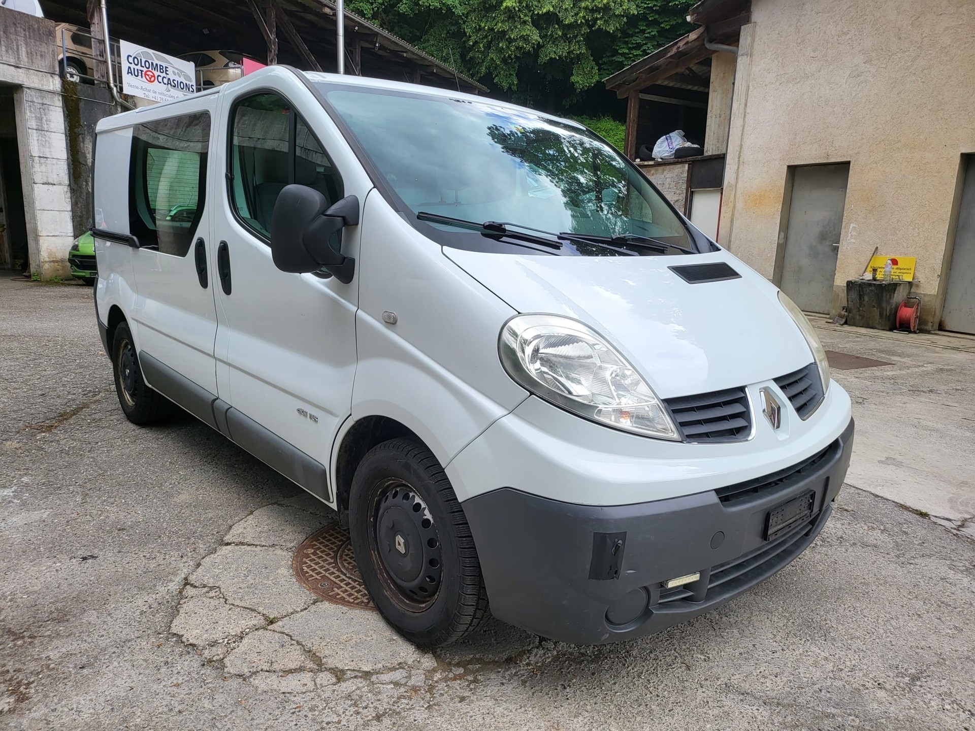 RENAULT Trafic 2.0 dCi 115 2.9t L2H1-image-2