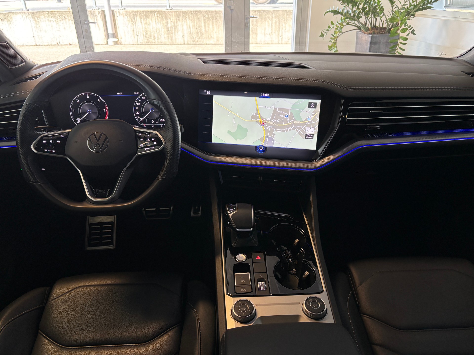 VW Touareg 3.0 TDI R Line Tiptronic-image-14