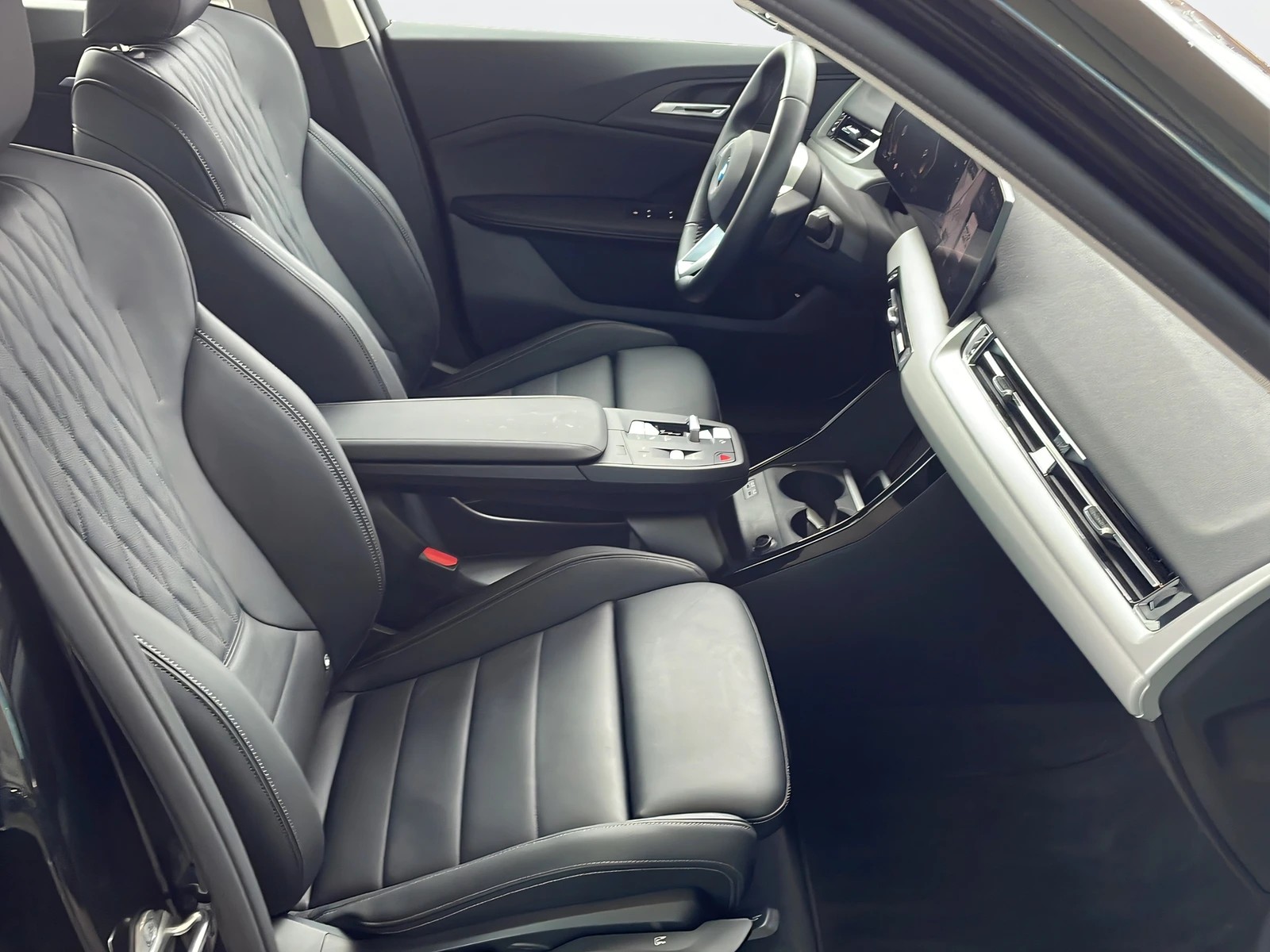BMW X1 xDrive 23i 48V-image-9
