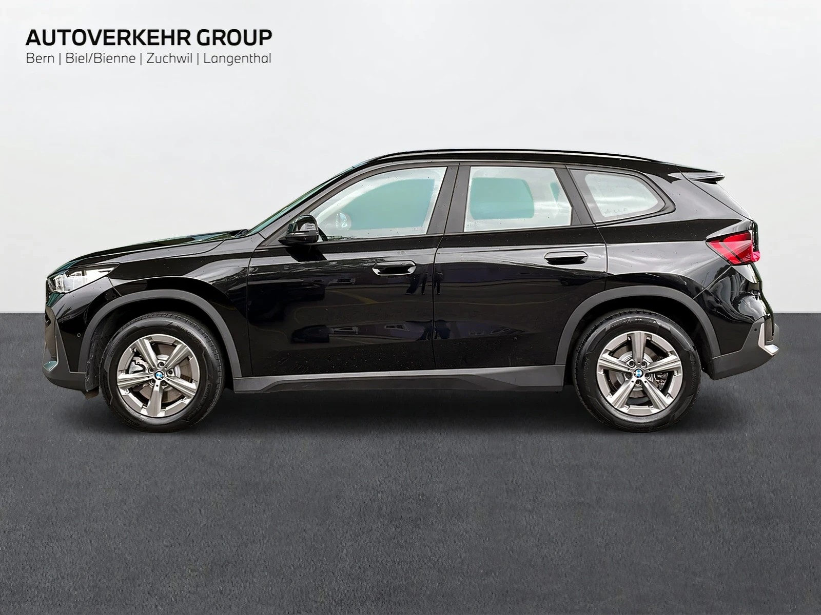 BMW X1 xDrive 23i 48V-image-1