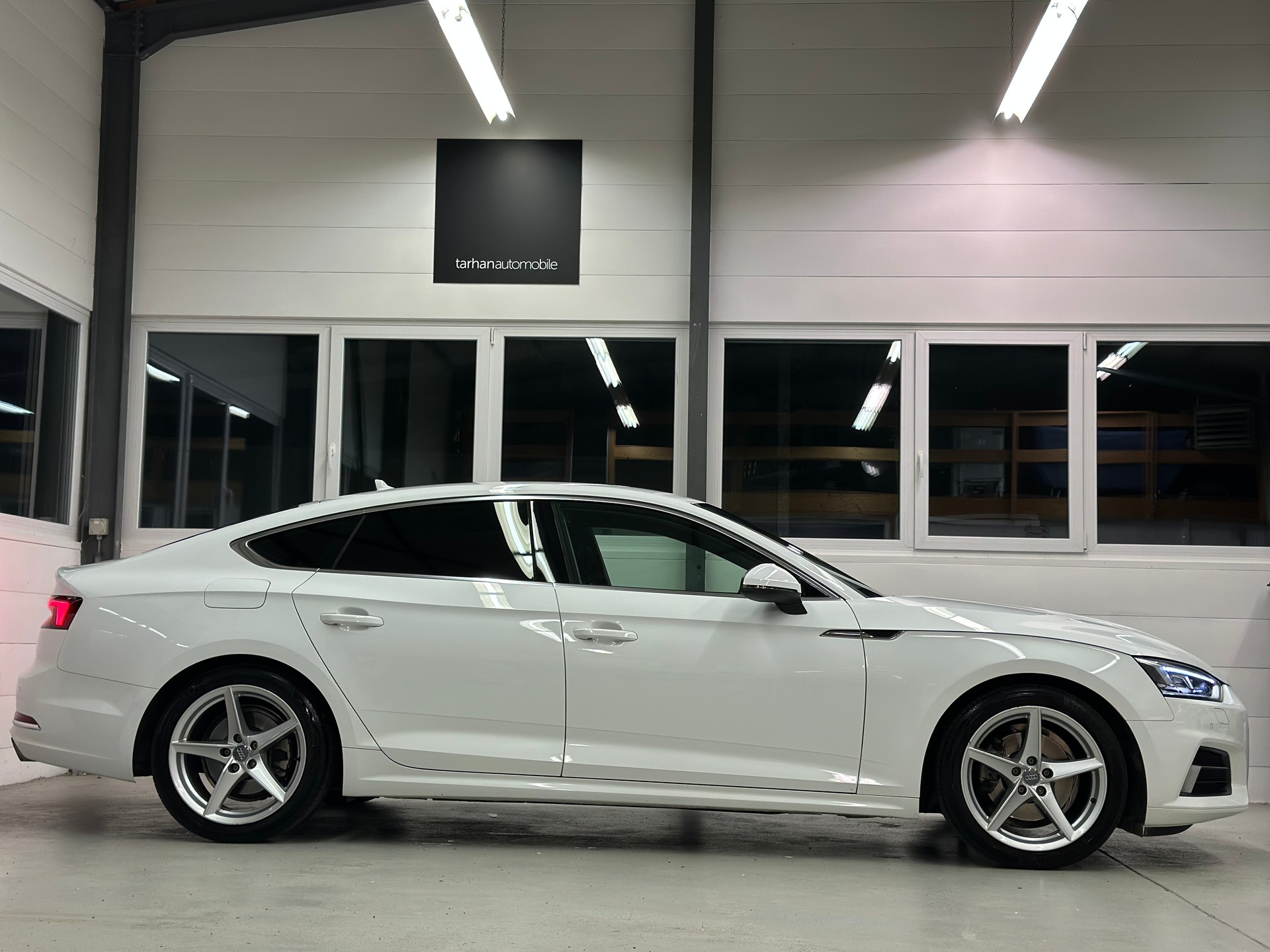 AUDI A5 Sportback 2.0 TFSI Sport S-tronic-image-2