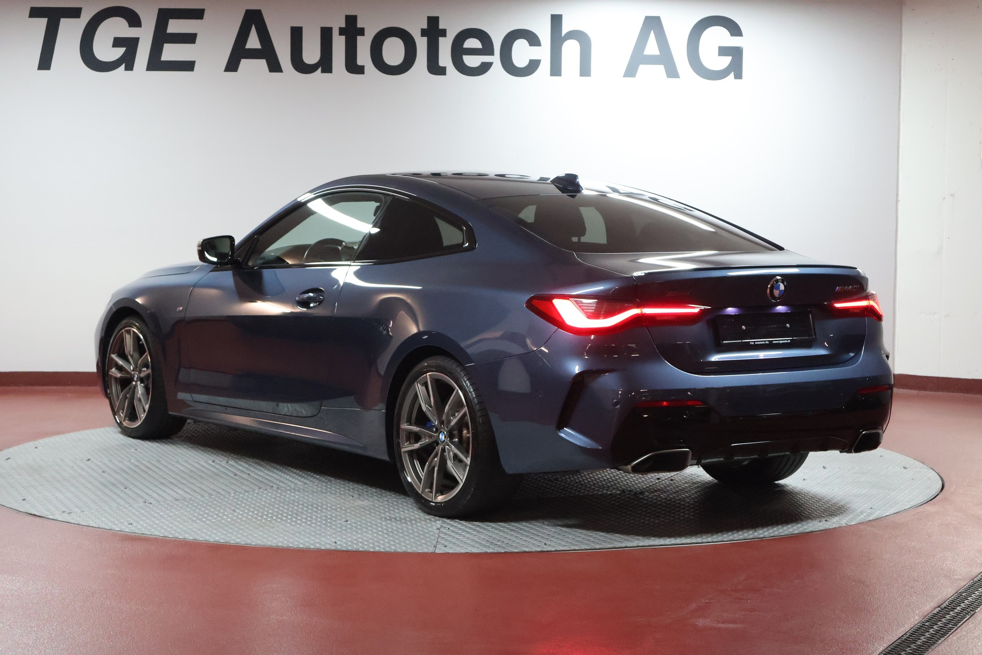 BMW M440i xDrive 48V Coupé Steptronic-image-19