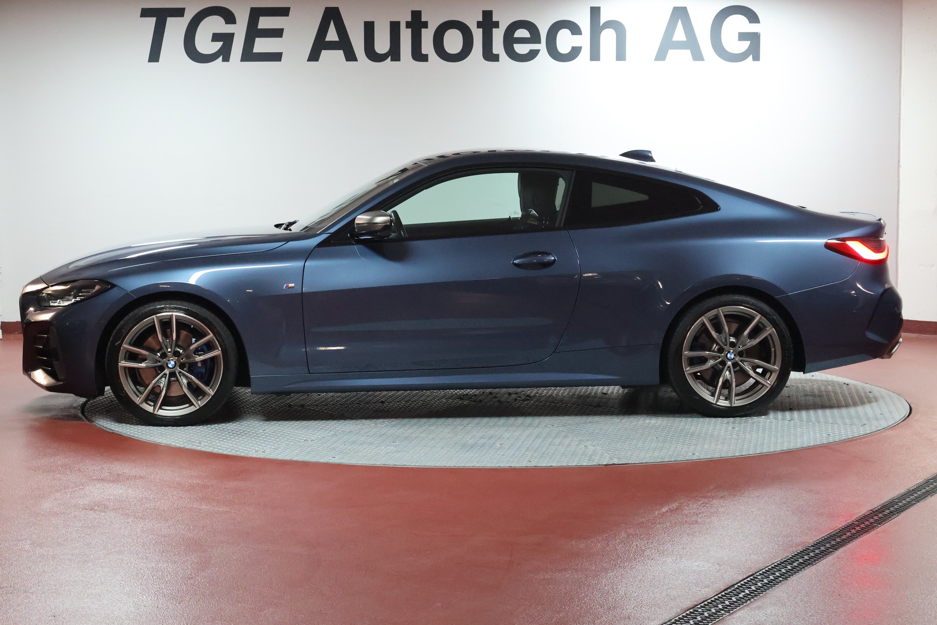 BMW M440i xDrive 48V Coupé Steptronic-showroom-element-3