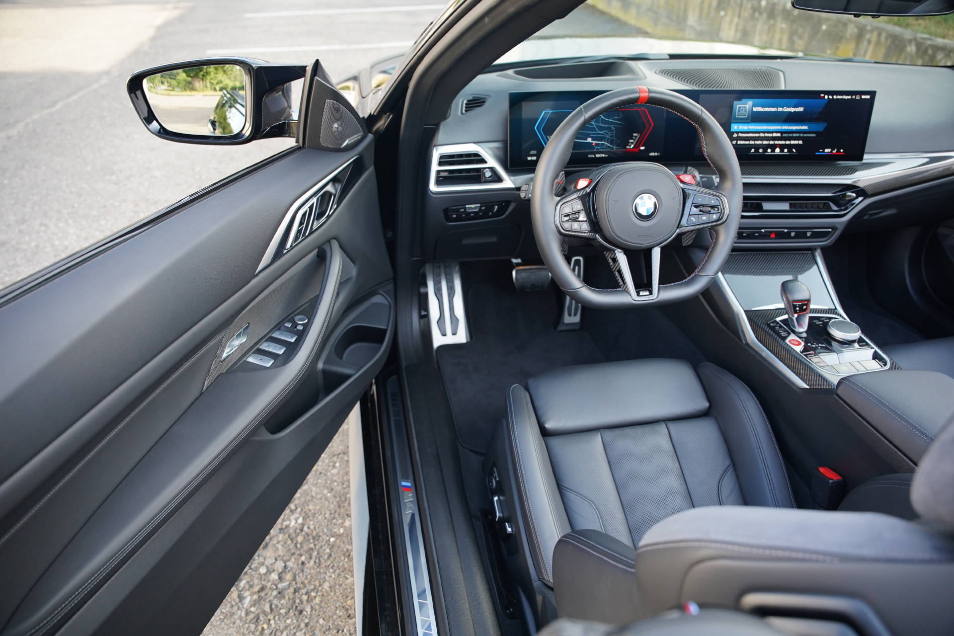 BMW M4 Cabrio Competition M xDrive LCI-image-8