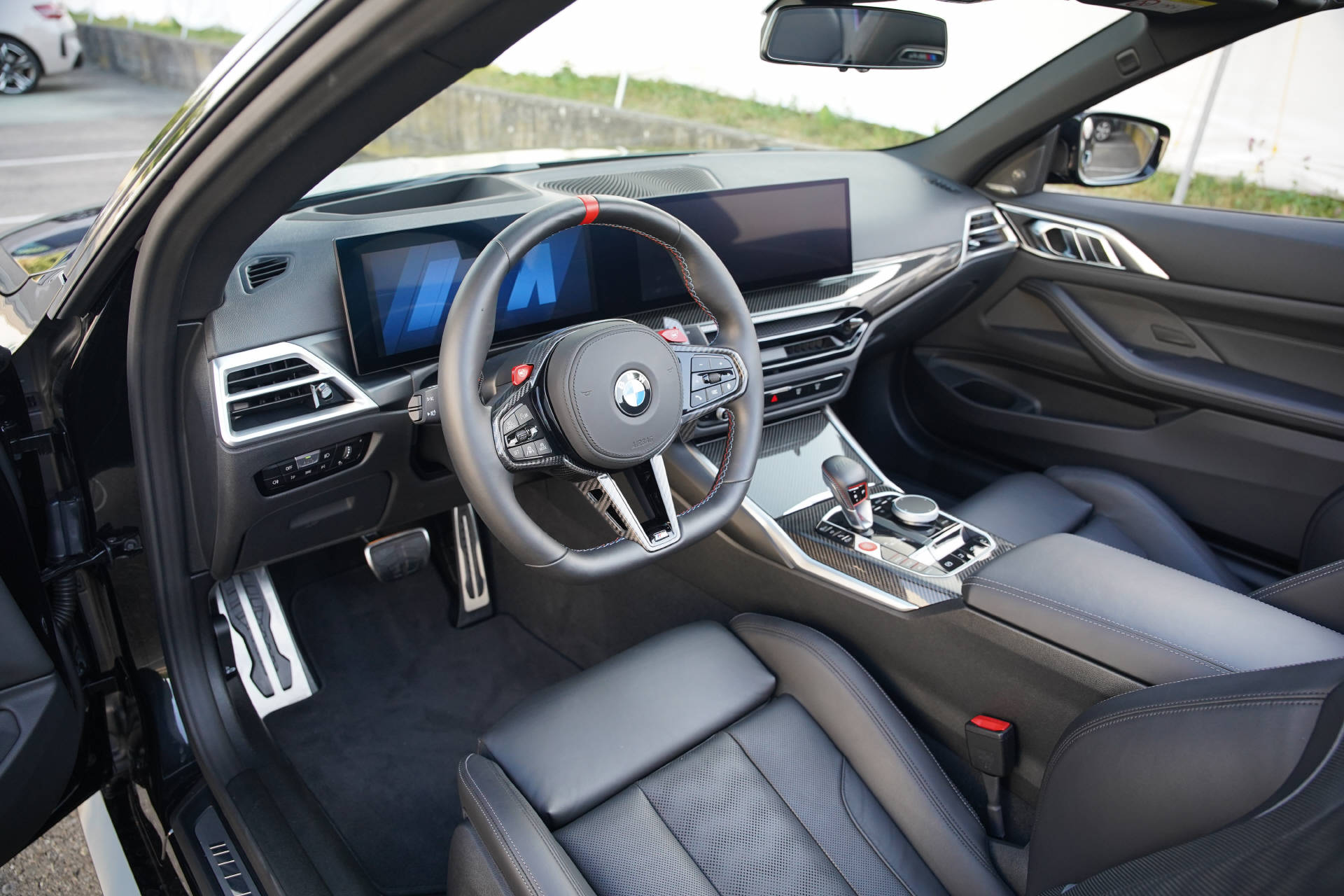 BMW M4 Cabrio Competition M xDrive LCI-image-6