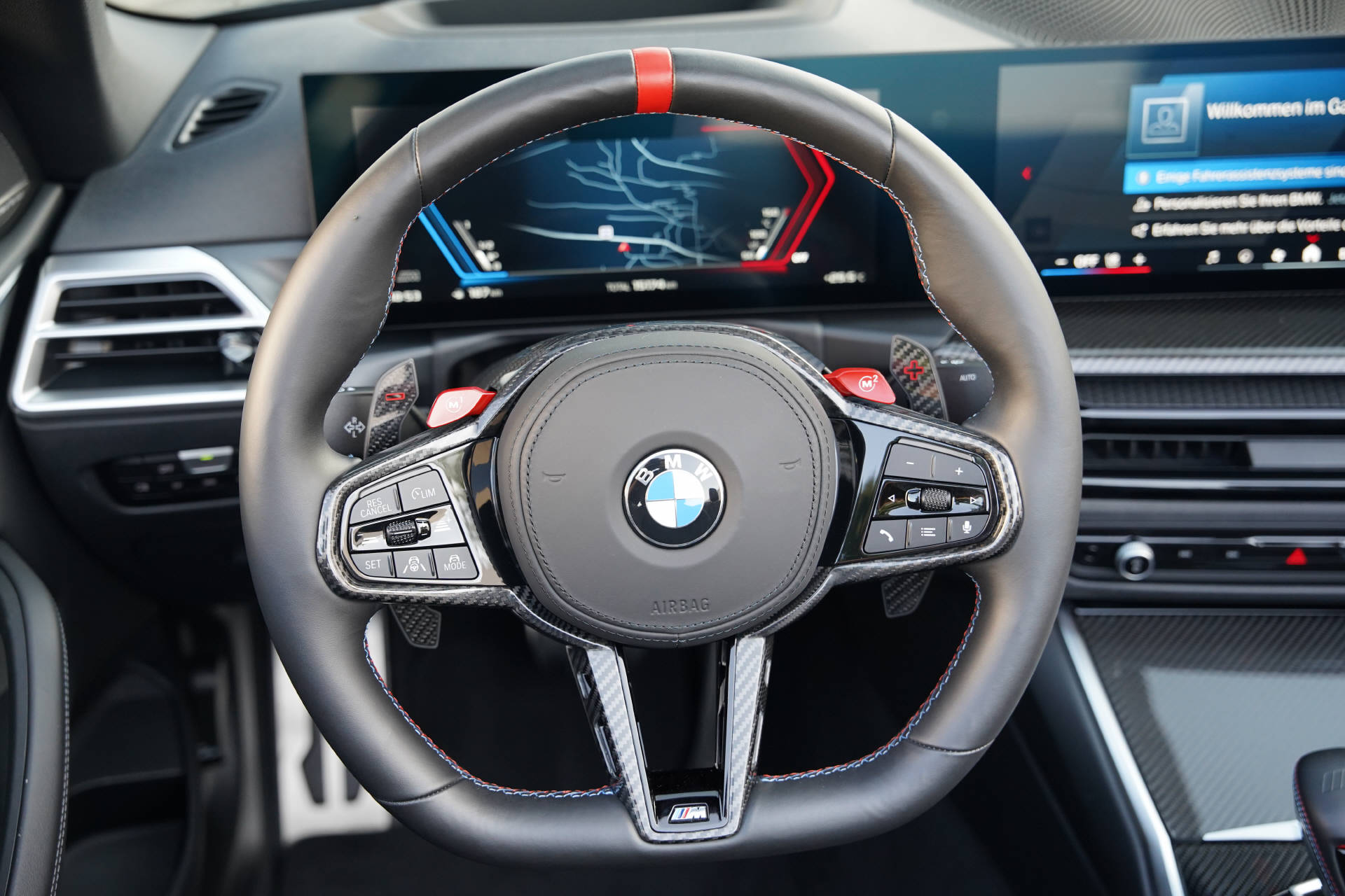 BMW M4 Cabrio Competition M xDrive LCI-image-12