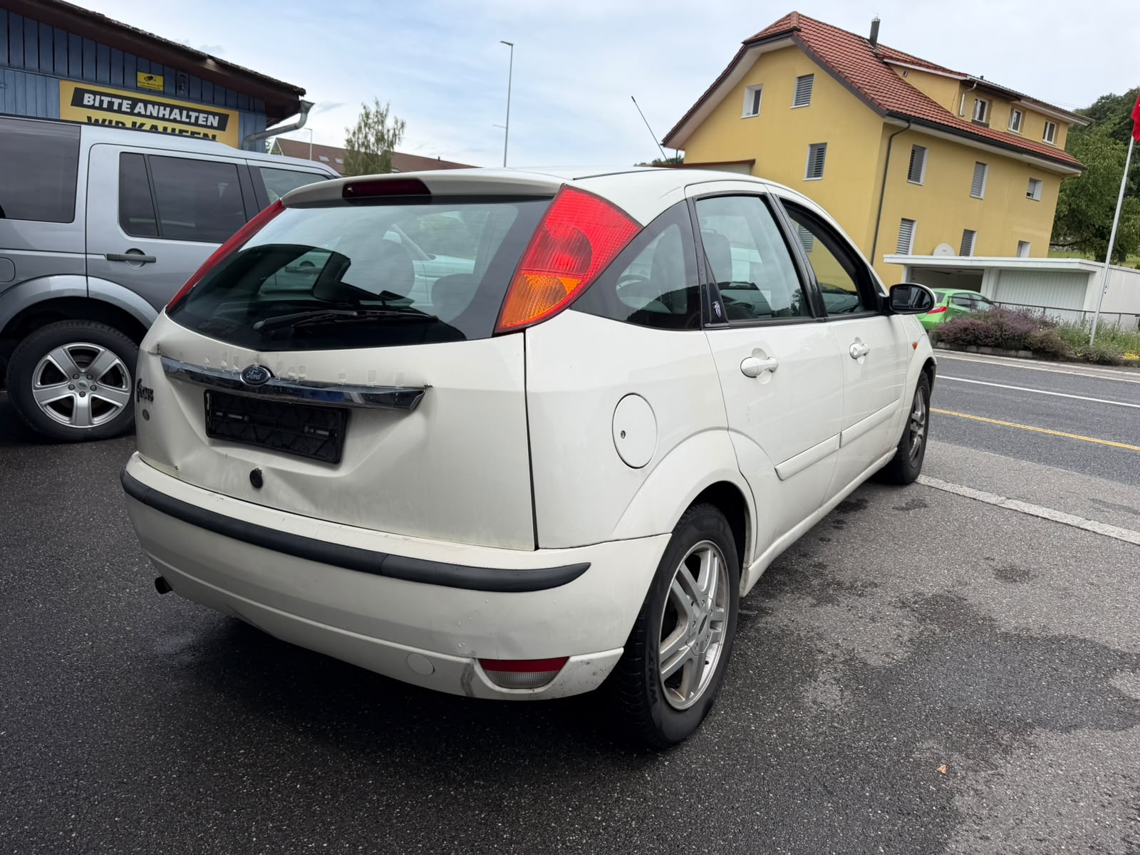 FORD Focus 1.6i 16V Ghia-showroom-element-3