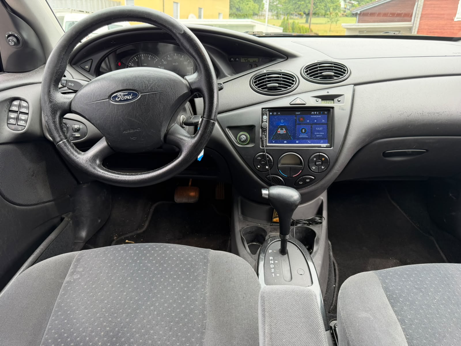 FORD Focus 1.6i 16V Ghia-image-7