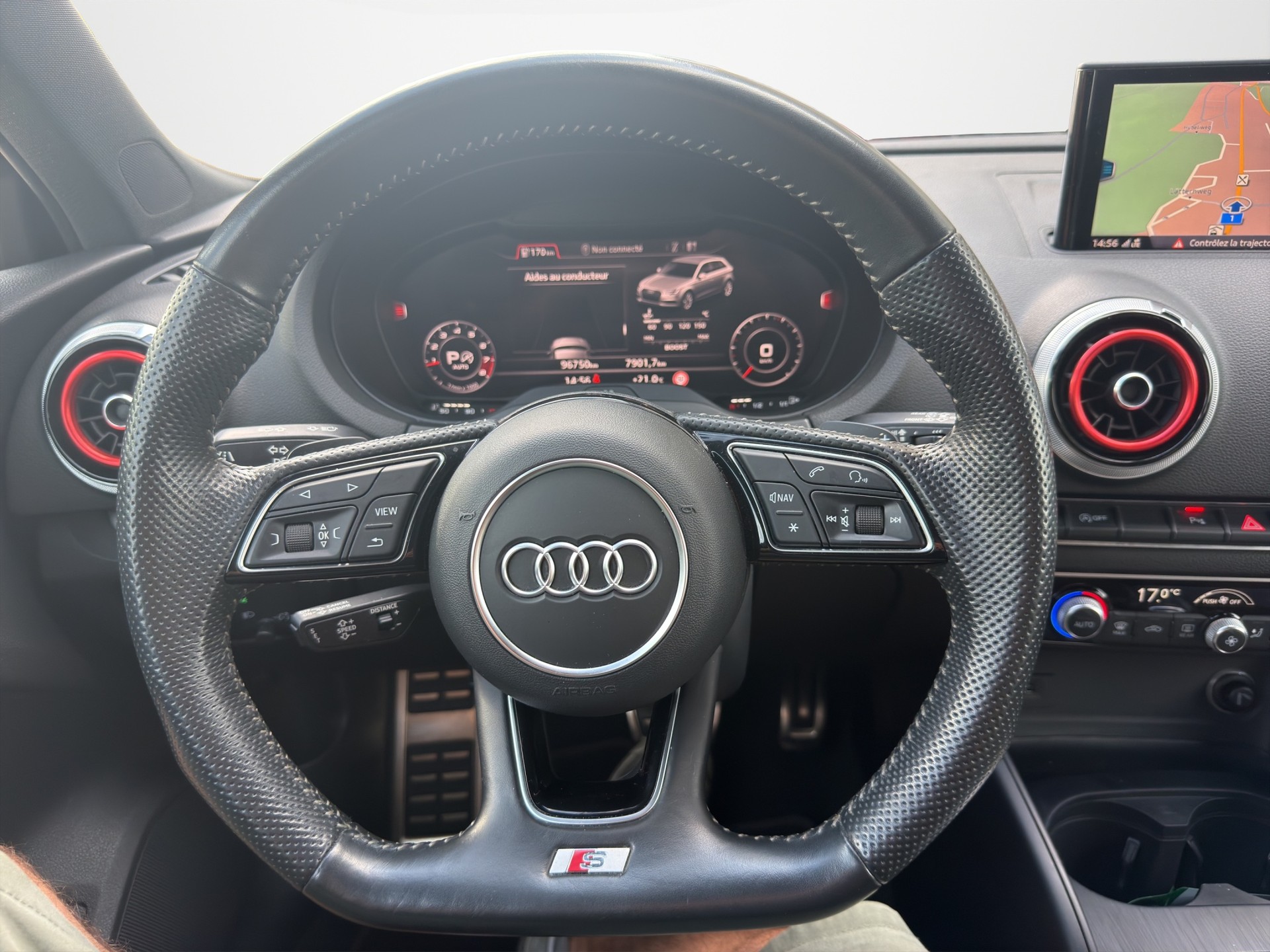 AUDI S3 Sportback 2.0 TFSI quattro S-tronic-image-13