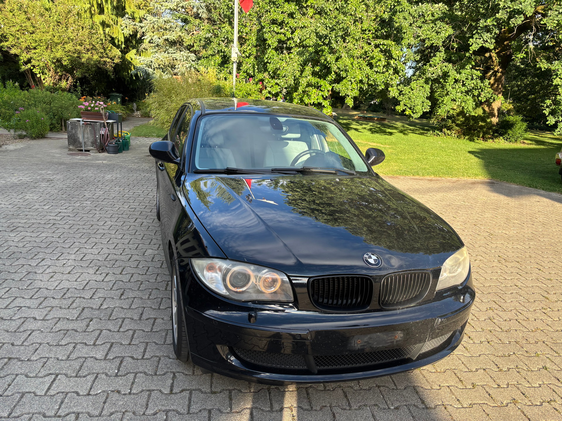 BMW 118i Dynamic Edition Steptronic-image-0