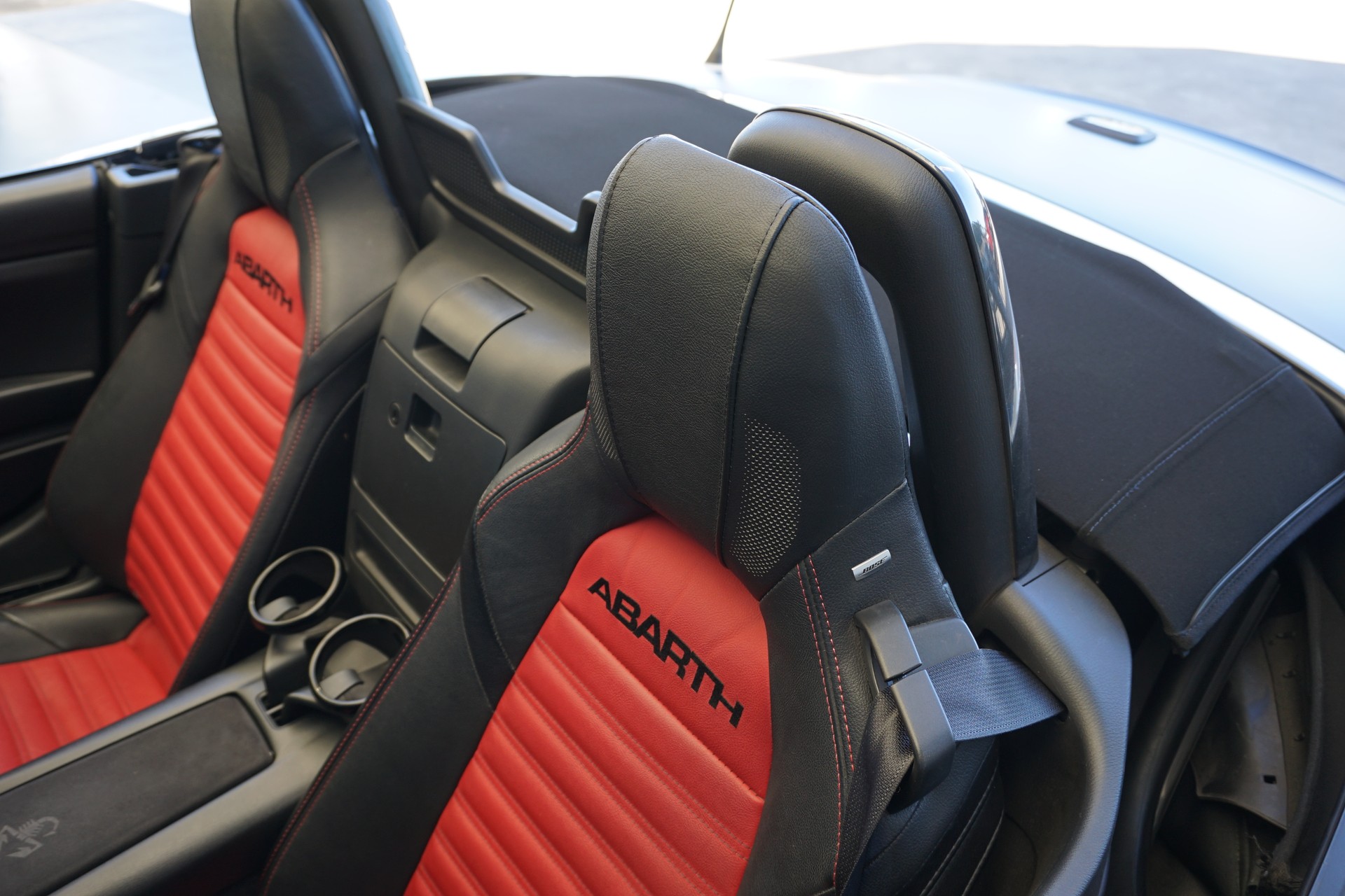 FIAT 124 Spider 1.4 TB Abarth 170PS Automat-image-29