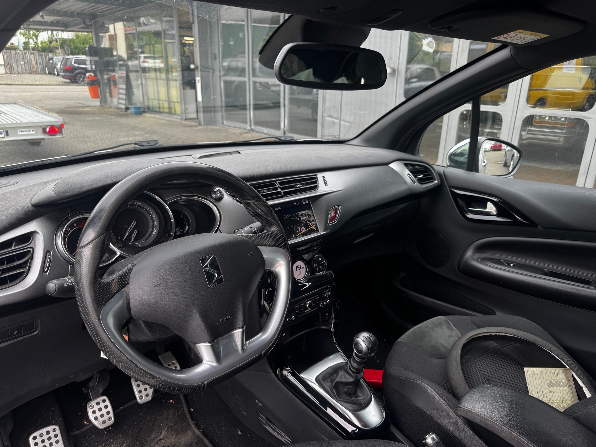 DS AUTOMOBILES DS3 1.6 THP SO Irresist.-image-4