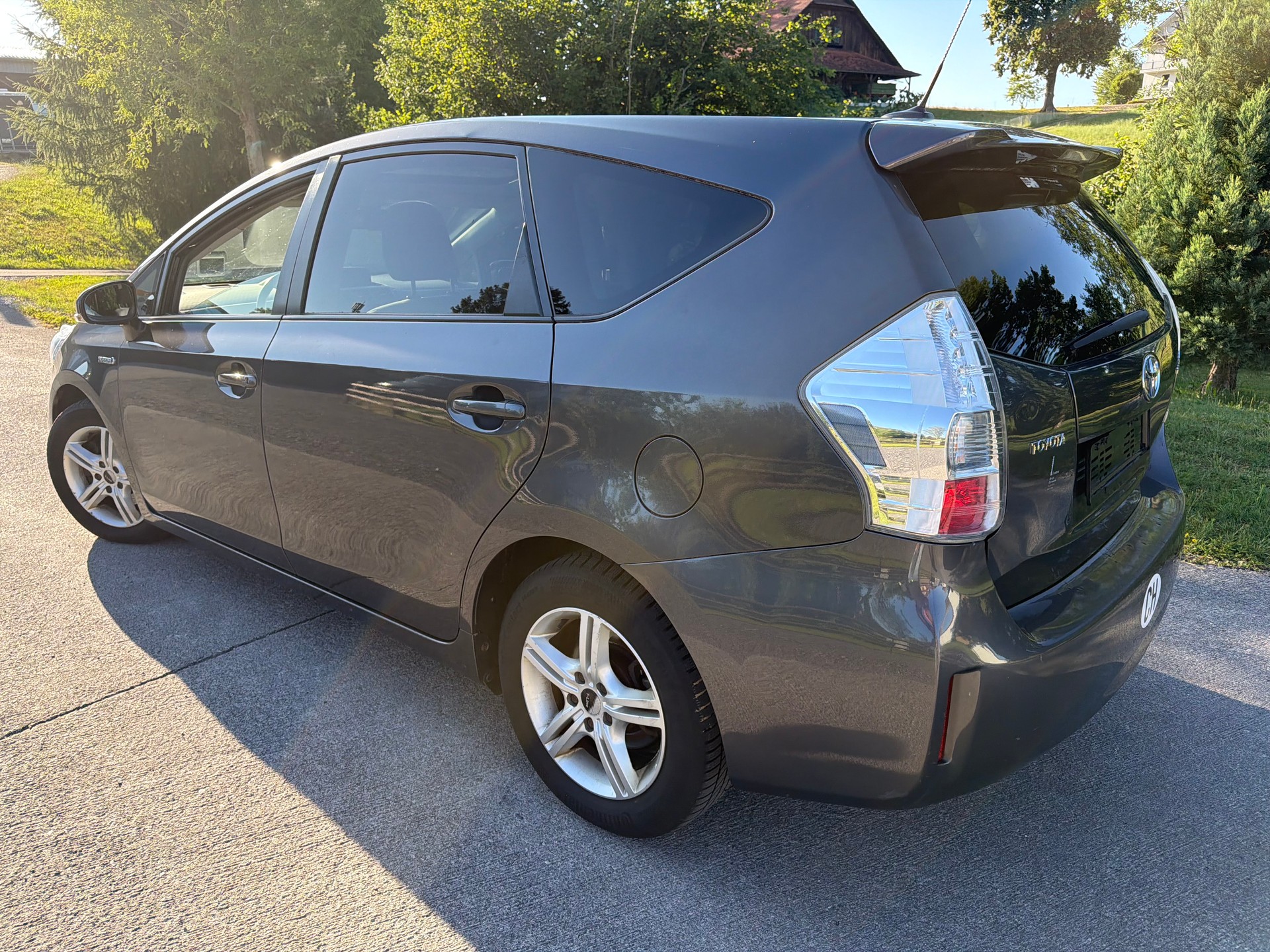 TOYOTA Prius+ 1.8 VVT-i HSD Sol Premium-image-2