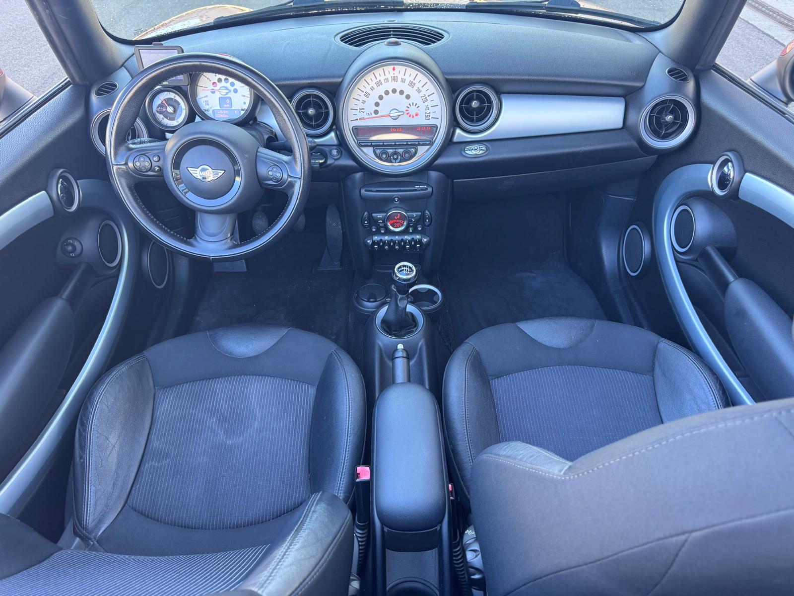 MINI Cooper S-image-10