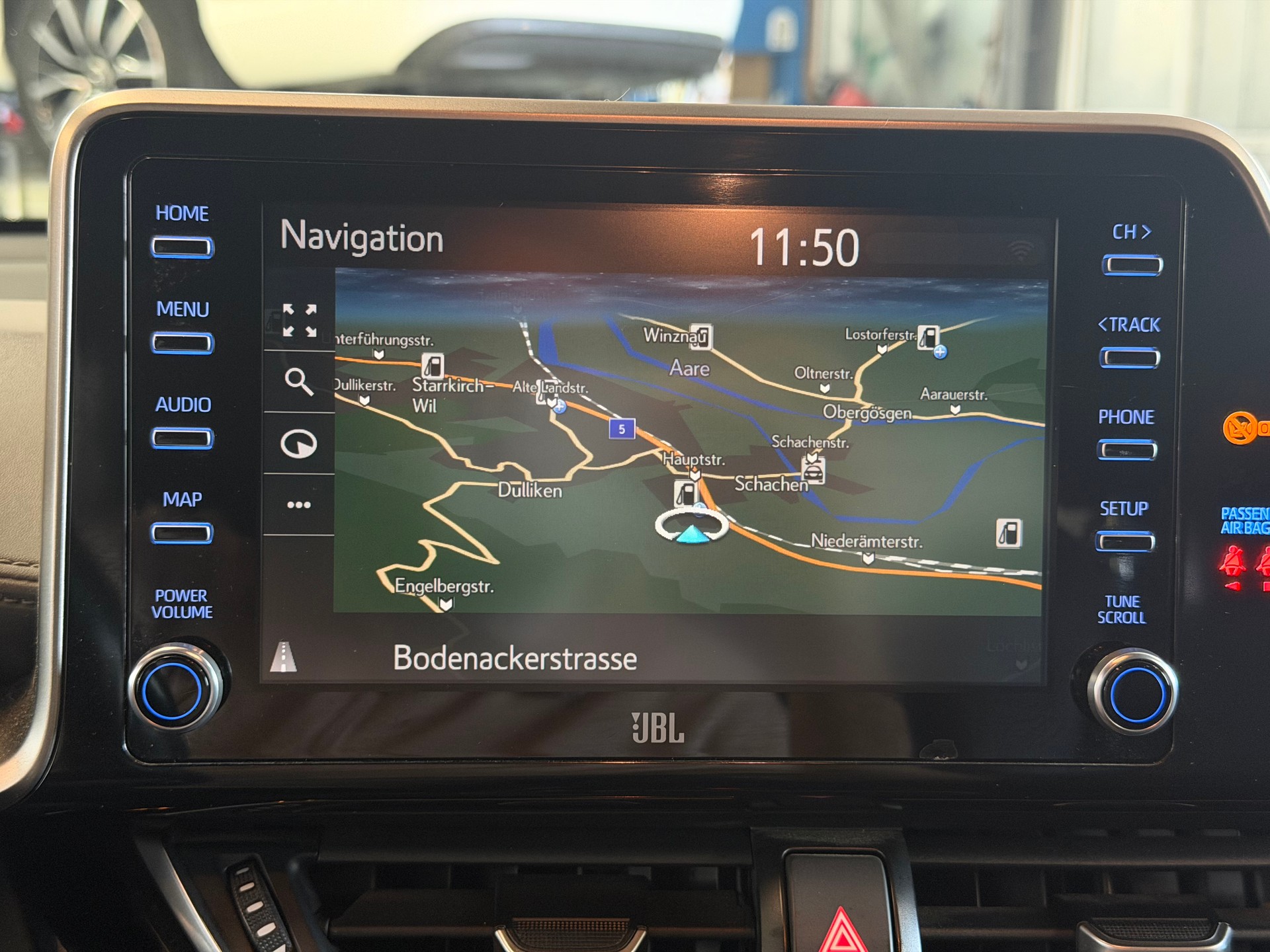 TOYOTA C-HR 2.0 HSD CVT Launch Edition | CH-Auto | 1-Hand | Frisch MFK | Ab Service-image-17